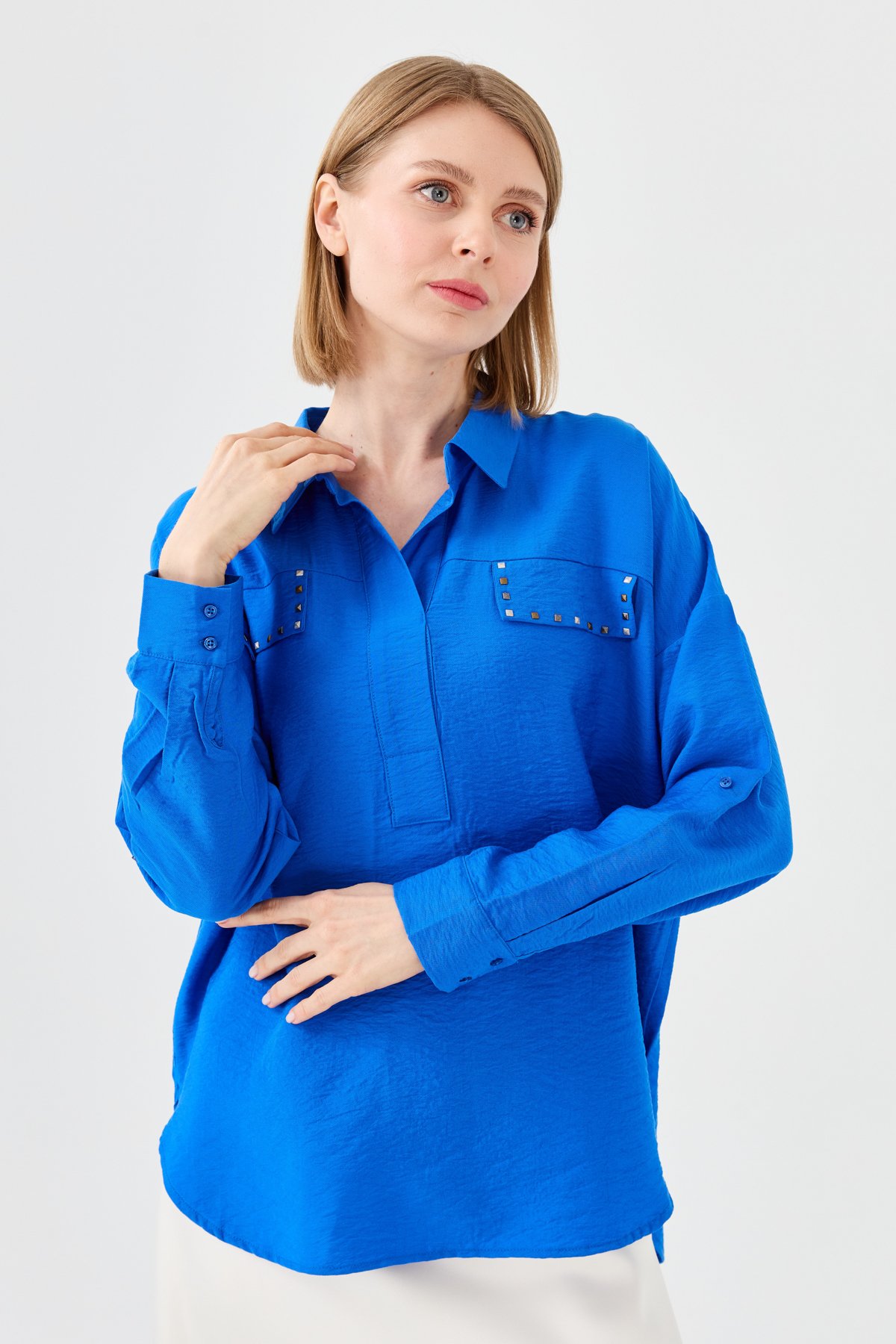 23485Kadın Polo Yaka Cepli Bluz Saks