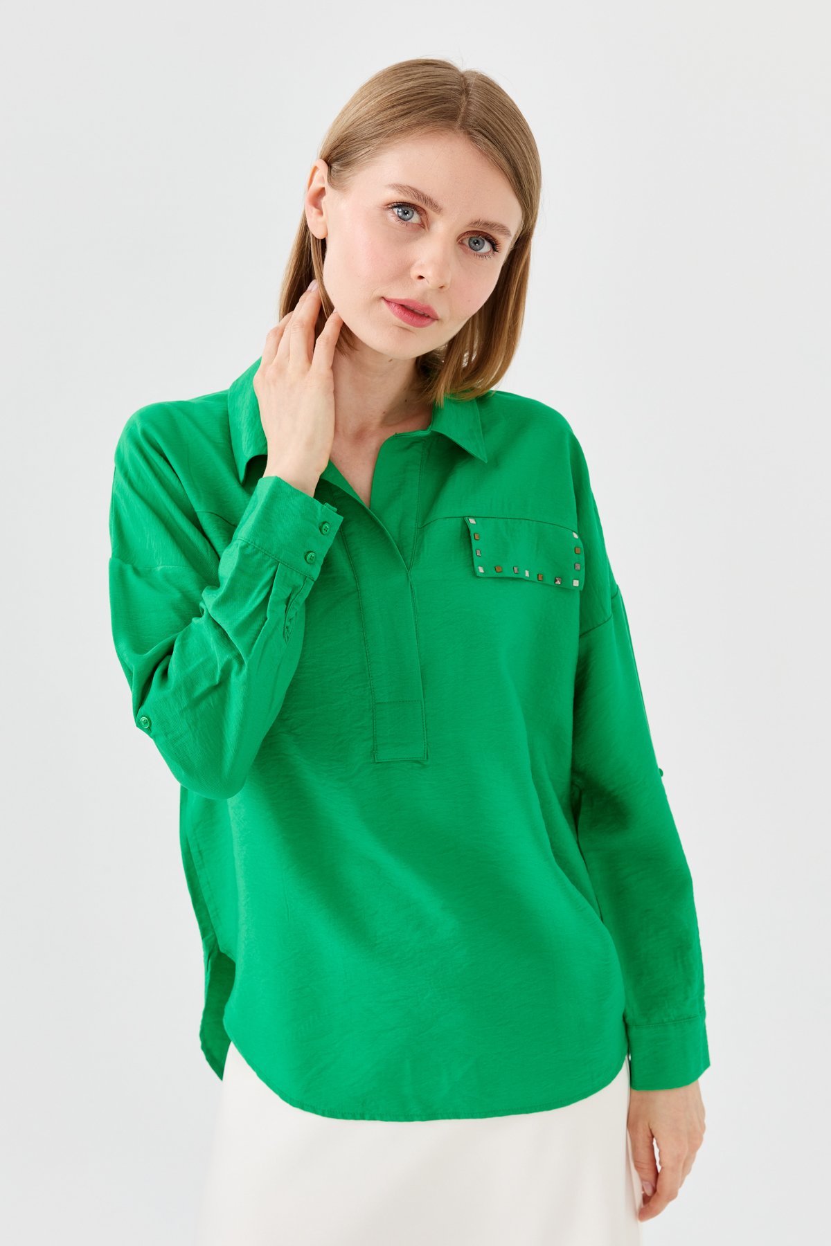 23485Kadın Polo Yaka Cepli Bluz Yeşil