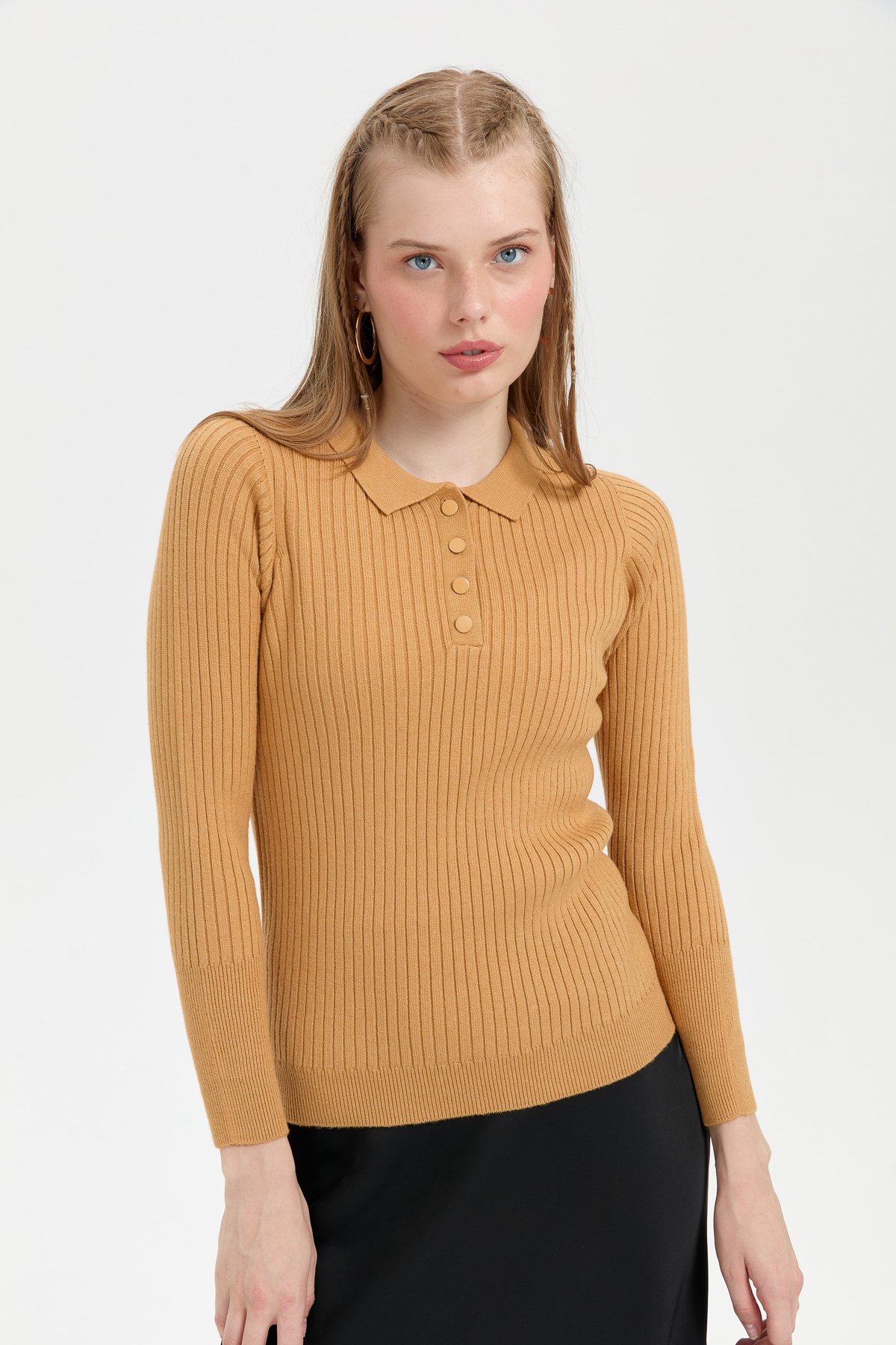 24182Kadın Polo Yaka Dikişsiz Kazak Camel