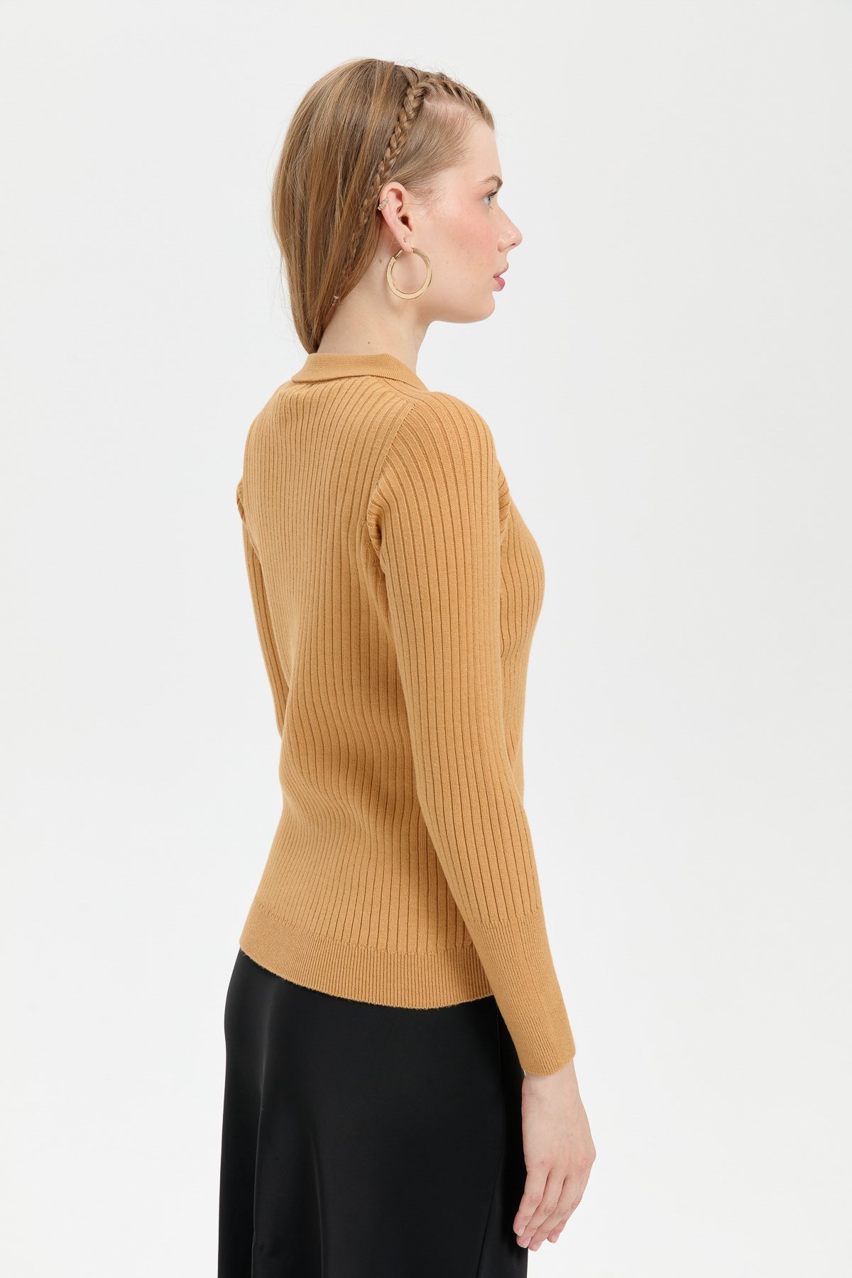 24182Kadın Polo Yaka Dikişsiz Kazak Camel