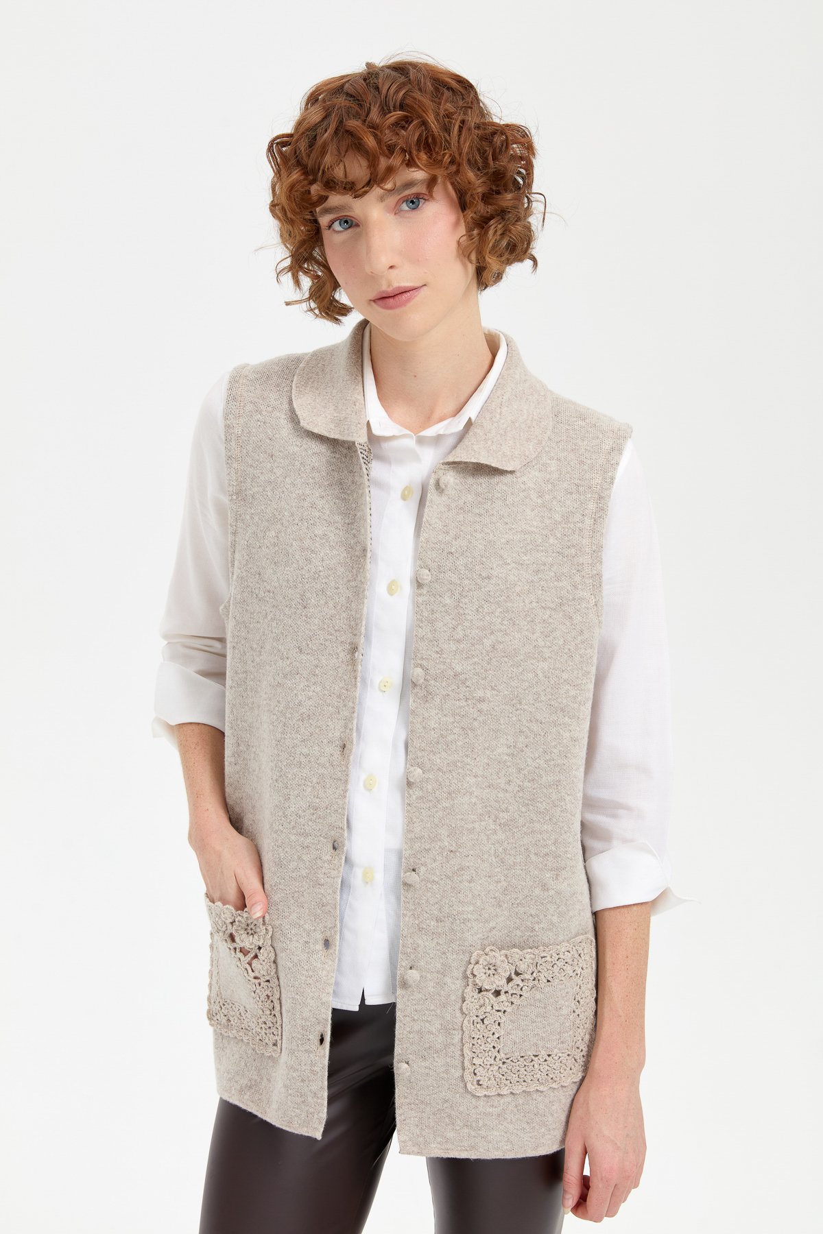 24014Kadın Polo Yaka Düğmeli Kısa Yün Yelek V.Bej