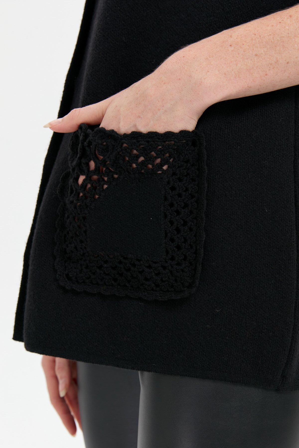 24014Kadın Polo Yaka Düğmeli Kısa Yün Yelek Siyah