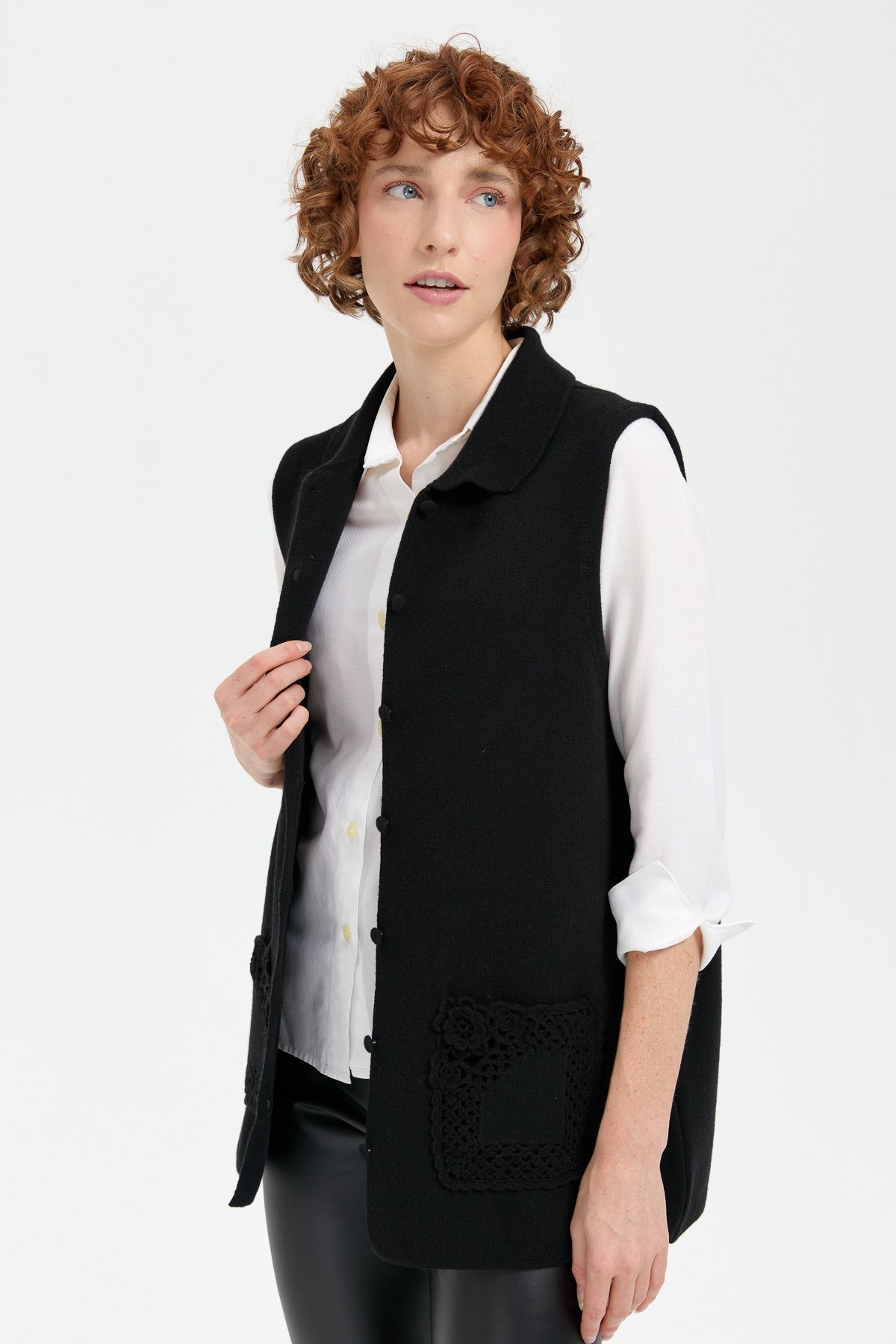 24014Kadın Polo Yaka Düğmeli Kısa Yün Yelek Siyah