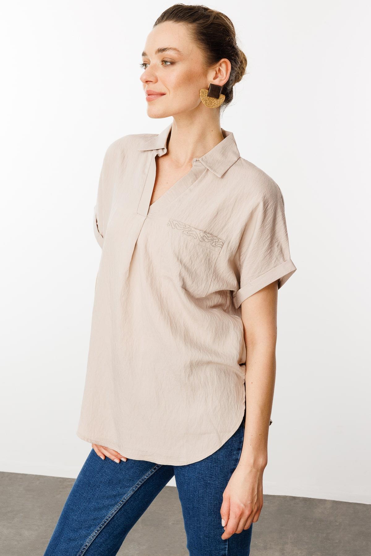 25843Kadın Polo Yaka Düşük Kol Gömlek Vizon