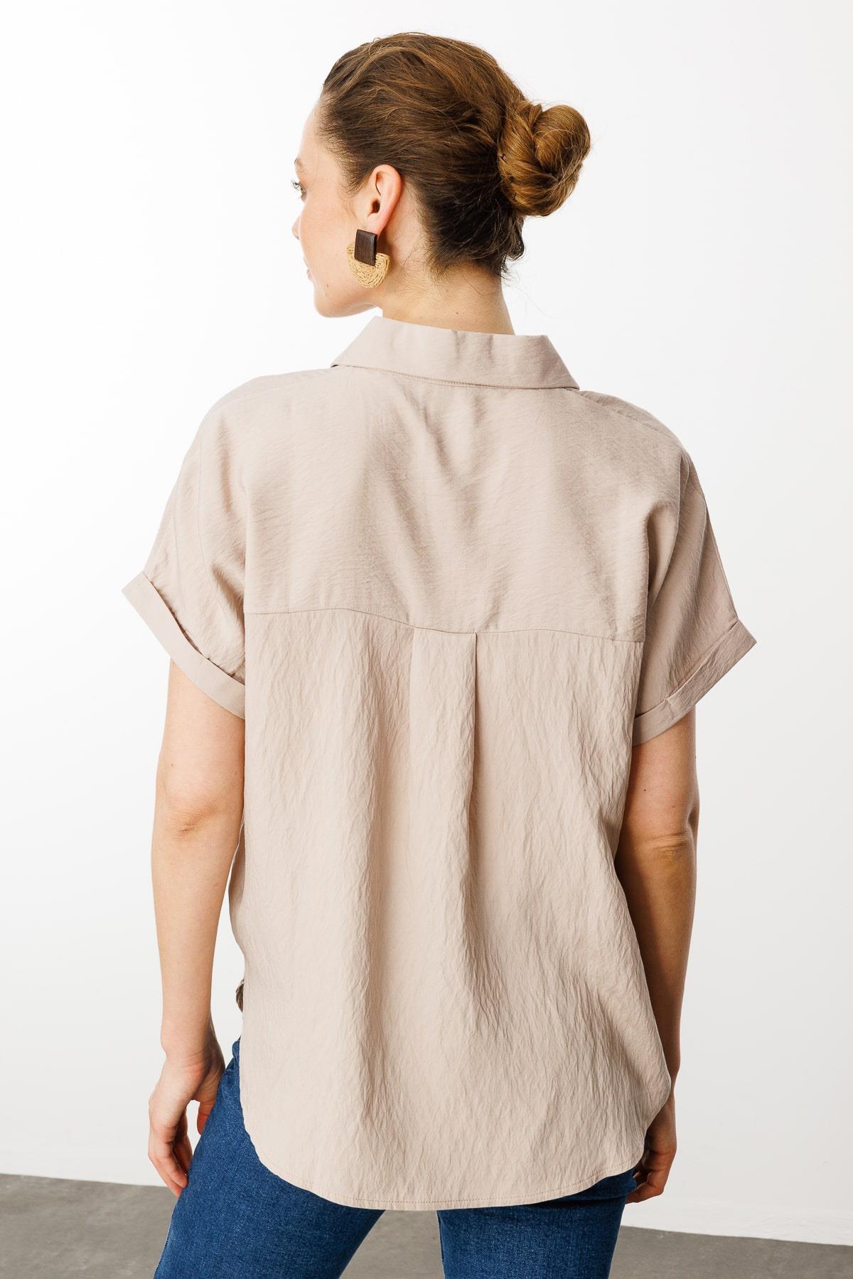 25843Kadın Polo Yaka Düşük Kol Gömlek Vizon