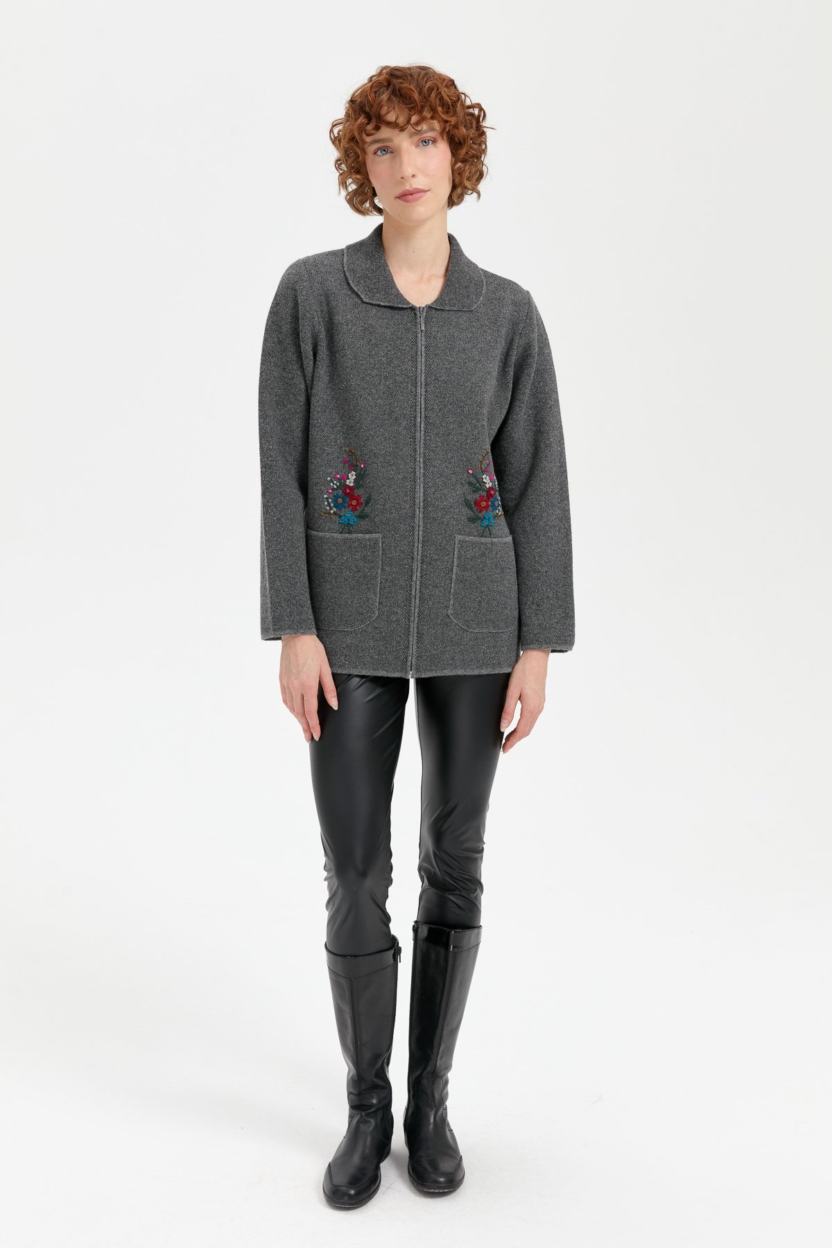 24005Kadın Polo Yaka İşlemeli Kısa Yün Hırka Füme