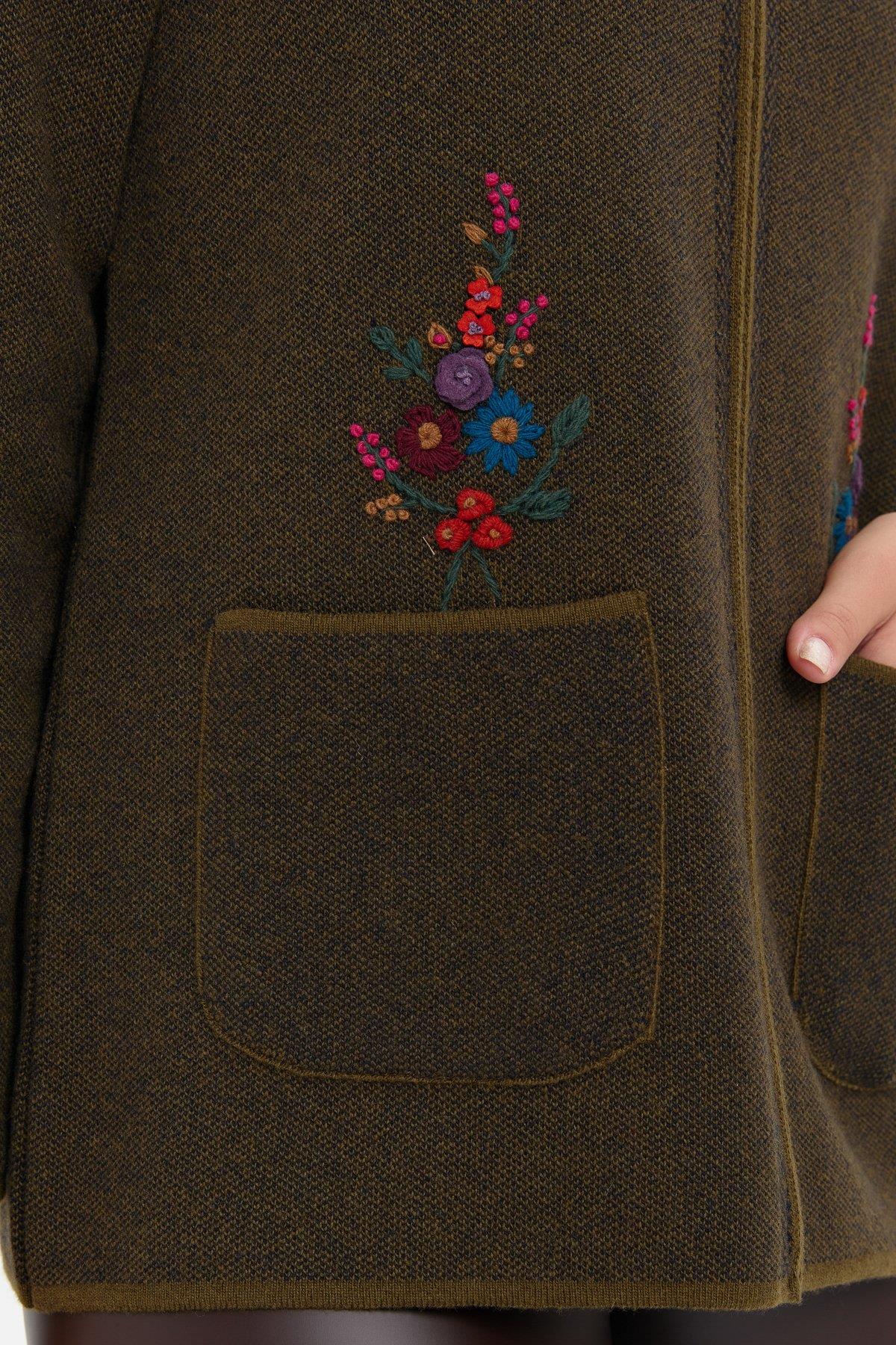 24005Kadın Polo Yaka İşlemeli Kısa Yün Hırka A.Yeşil