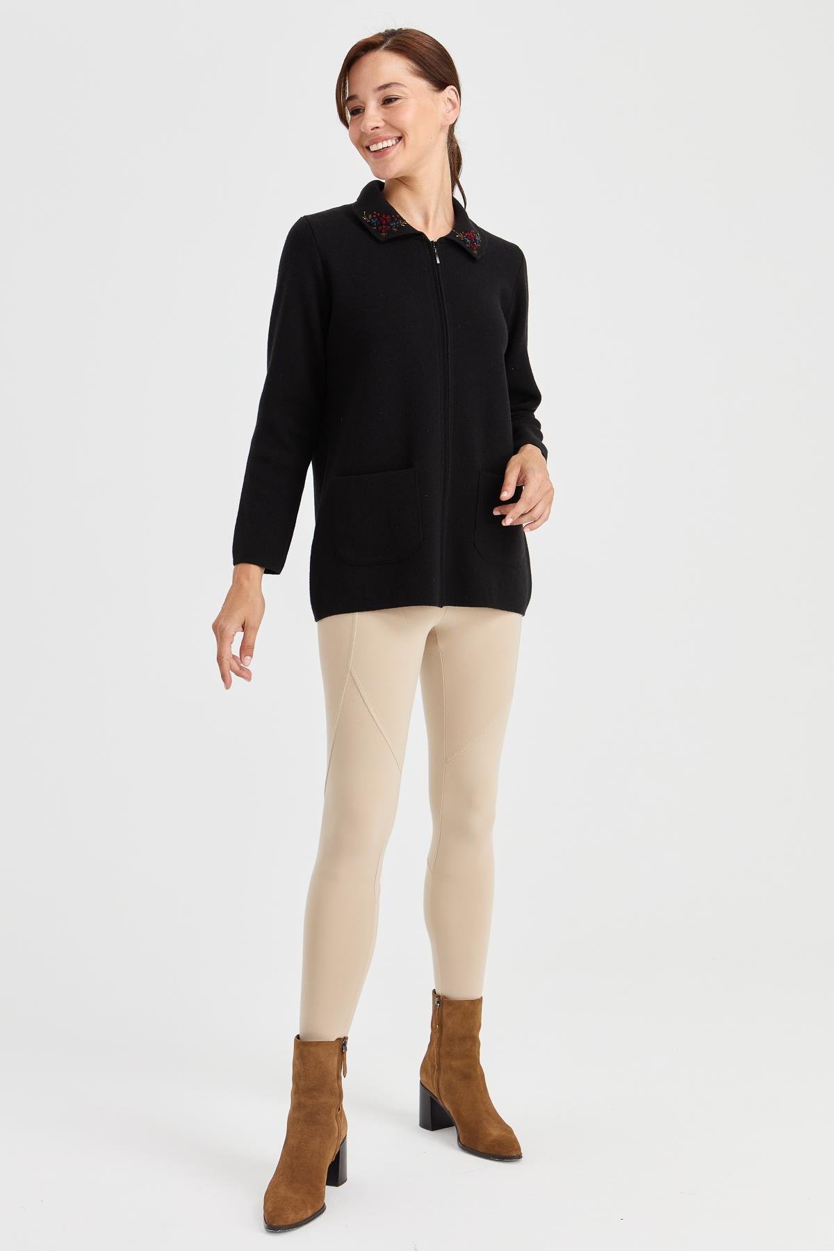 23002Женская шерстяная куртка с воротником-поло и кружевной вышивкой