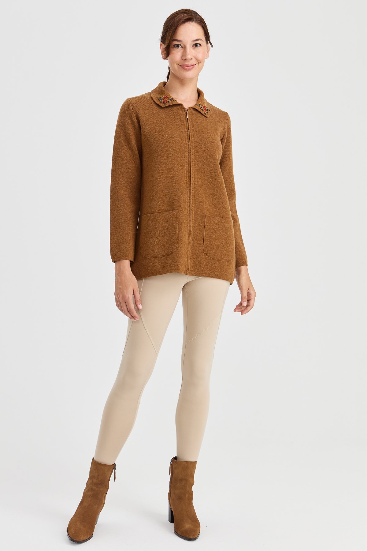 23002Kadın Polo Yaka Kenarı Dantel İşlemeli Yün Ceket K.taba