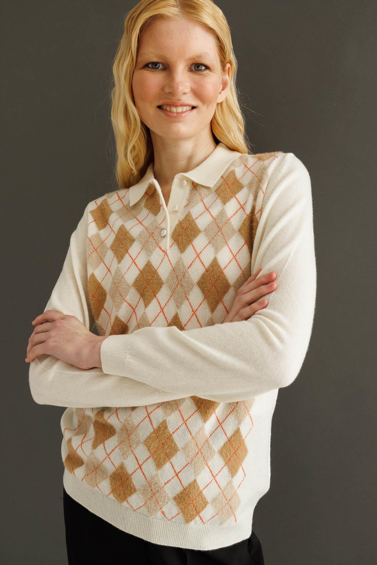 24037Kadın Polo Yaka Önü Baklavalı Yün Kazak Kemik