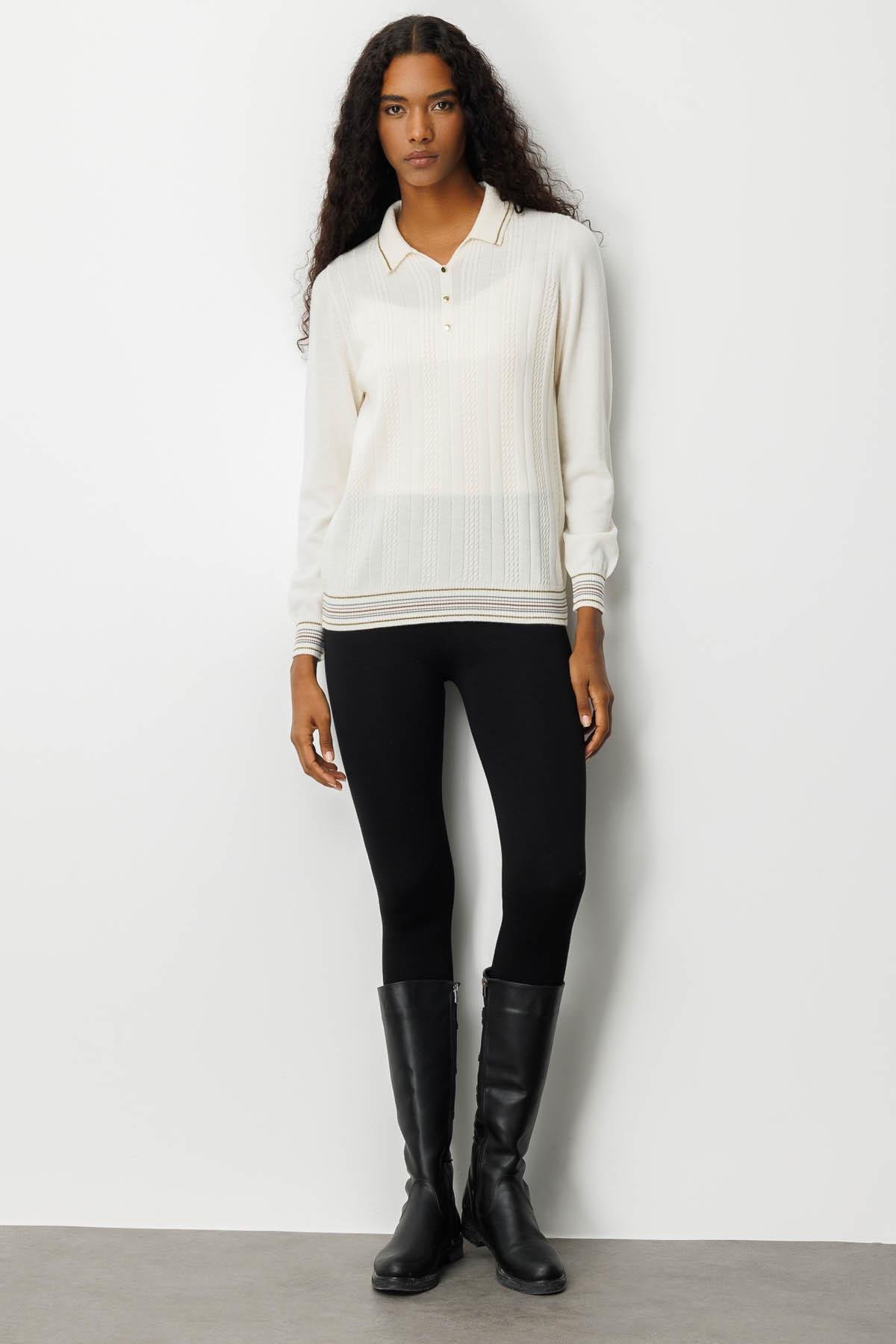 25080Kadın Polo Yaka Simli Çizgili Yün Bluz Kemik