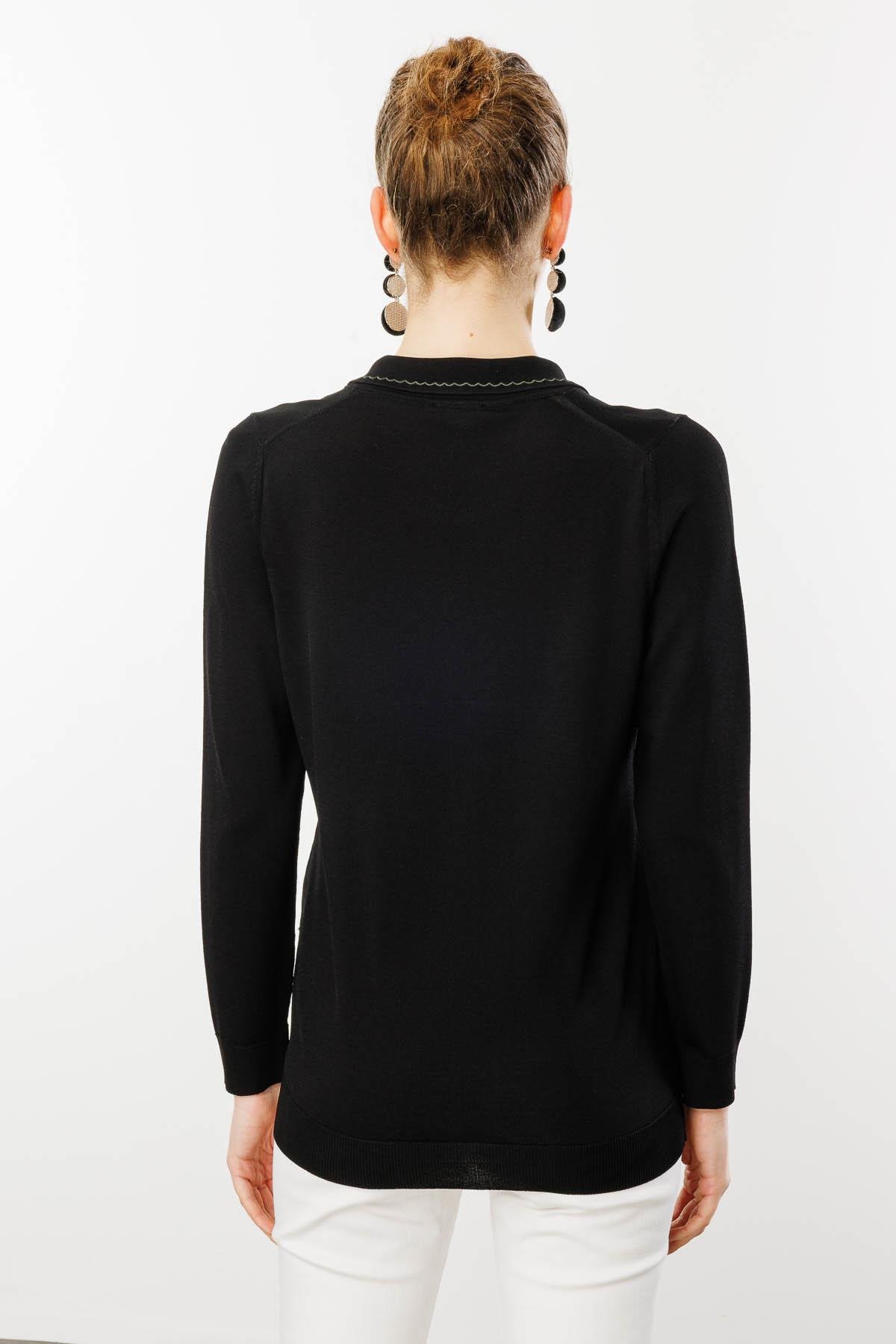 25359Kadın Polo Yaka Yakası Nakışlı Bluz Siyah