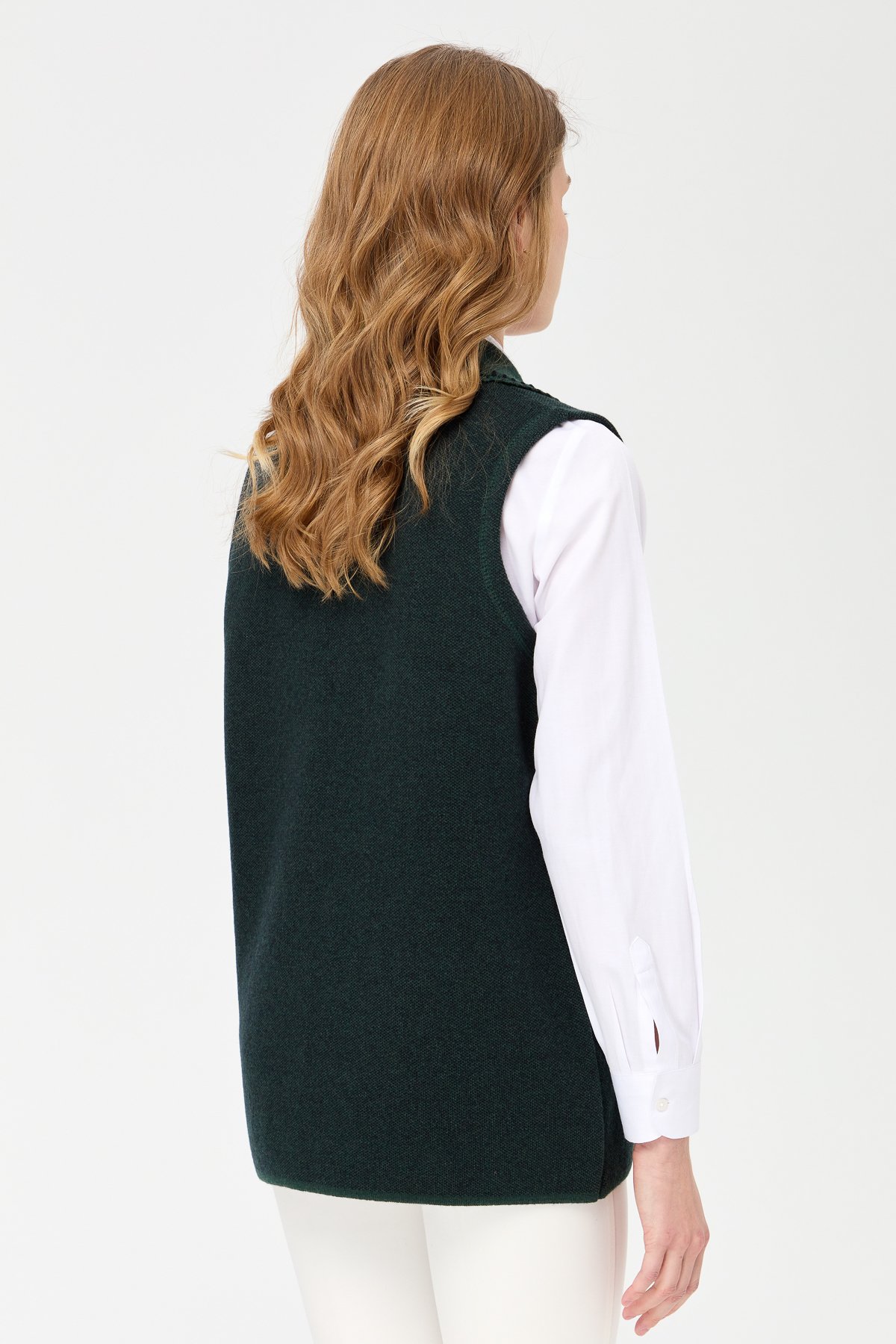 22228Kadın Polo Yaka Yakası ve Cebi Tığlamalı Yün Yelek Yeşil