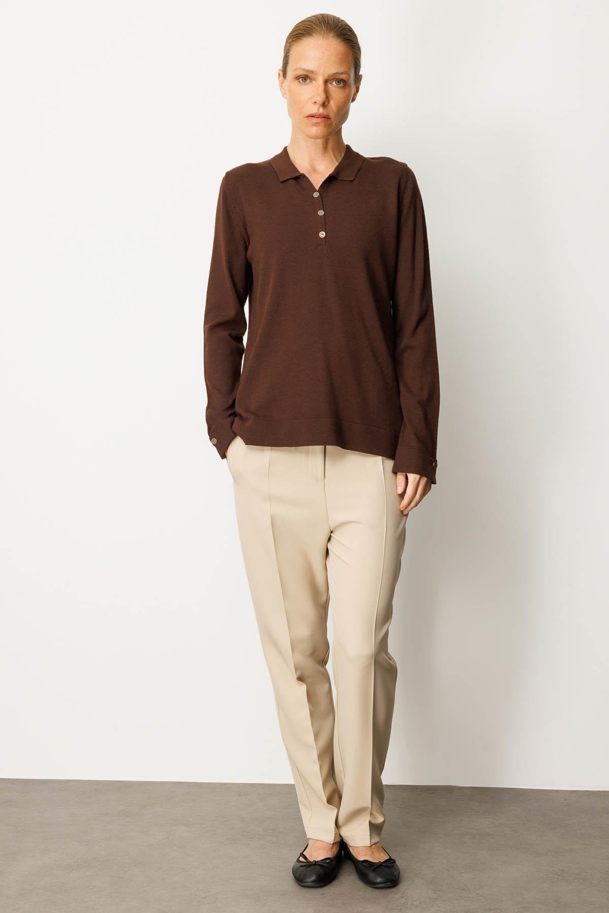 25391Kadın Polo Yaka Yakası ve Kolu Düğmeli Bluz M.Kahve