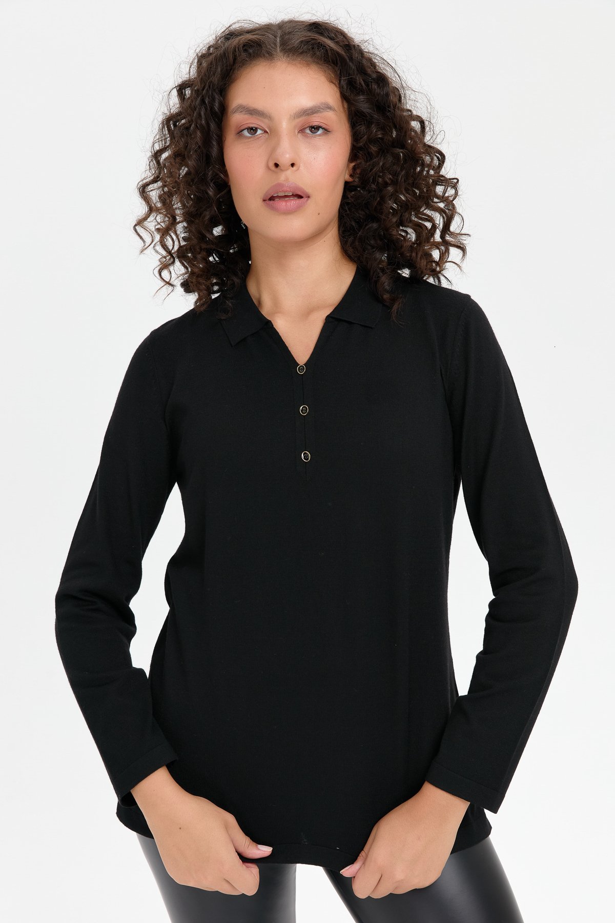 24356Kadın Polo Yaka Yanı Yırtmaçlı Kazak Siyah