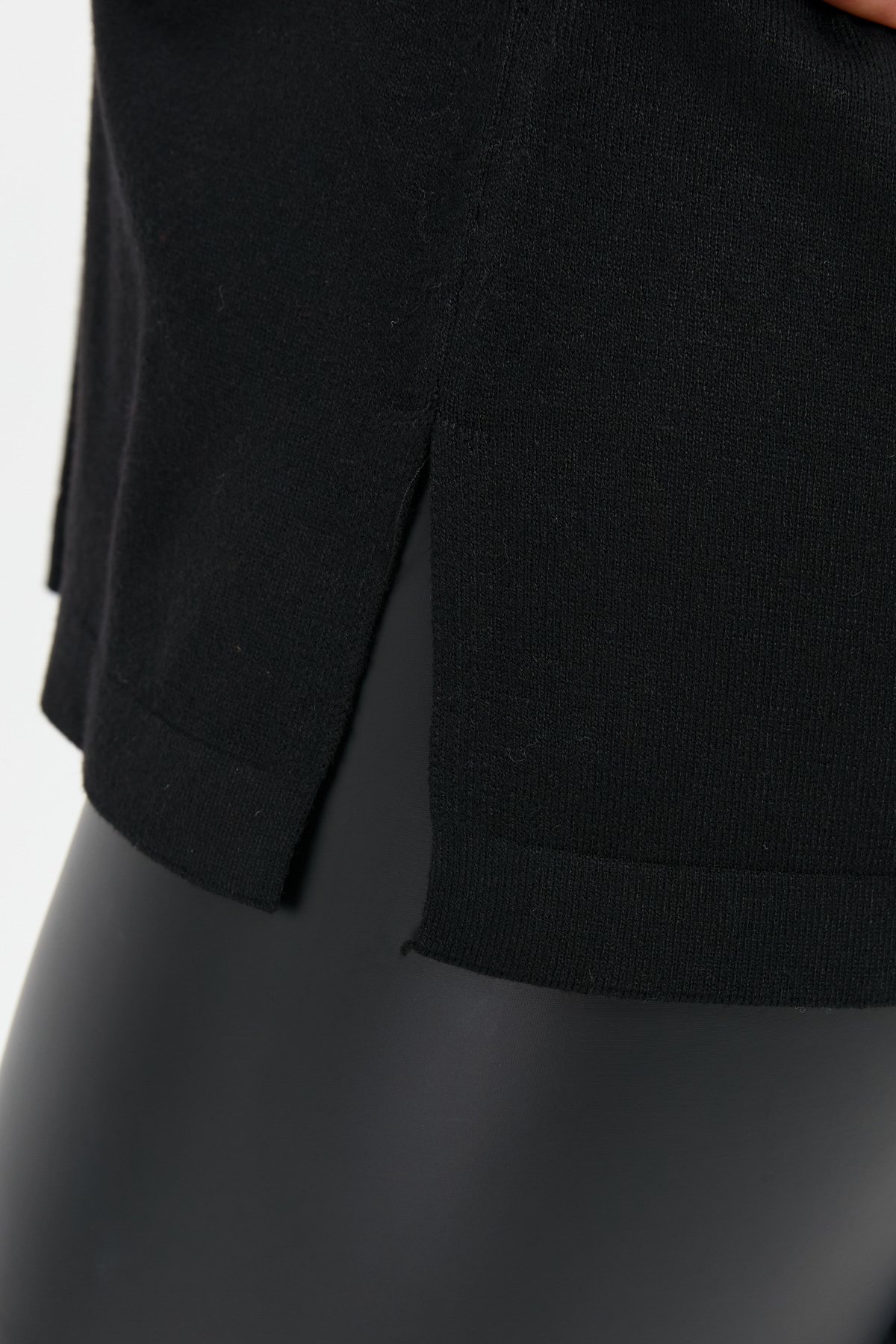 24356Kadın Polo Yaka Yanı Yırtmaçlı Kazak Siyah