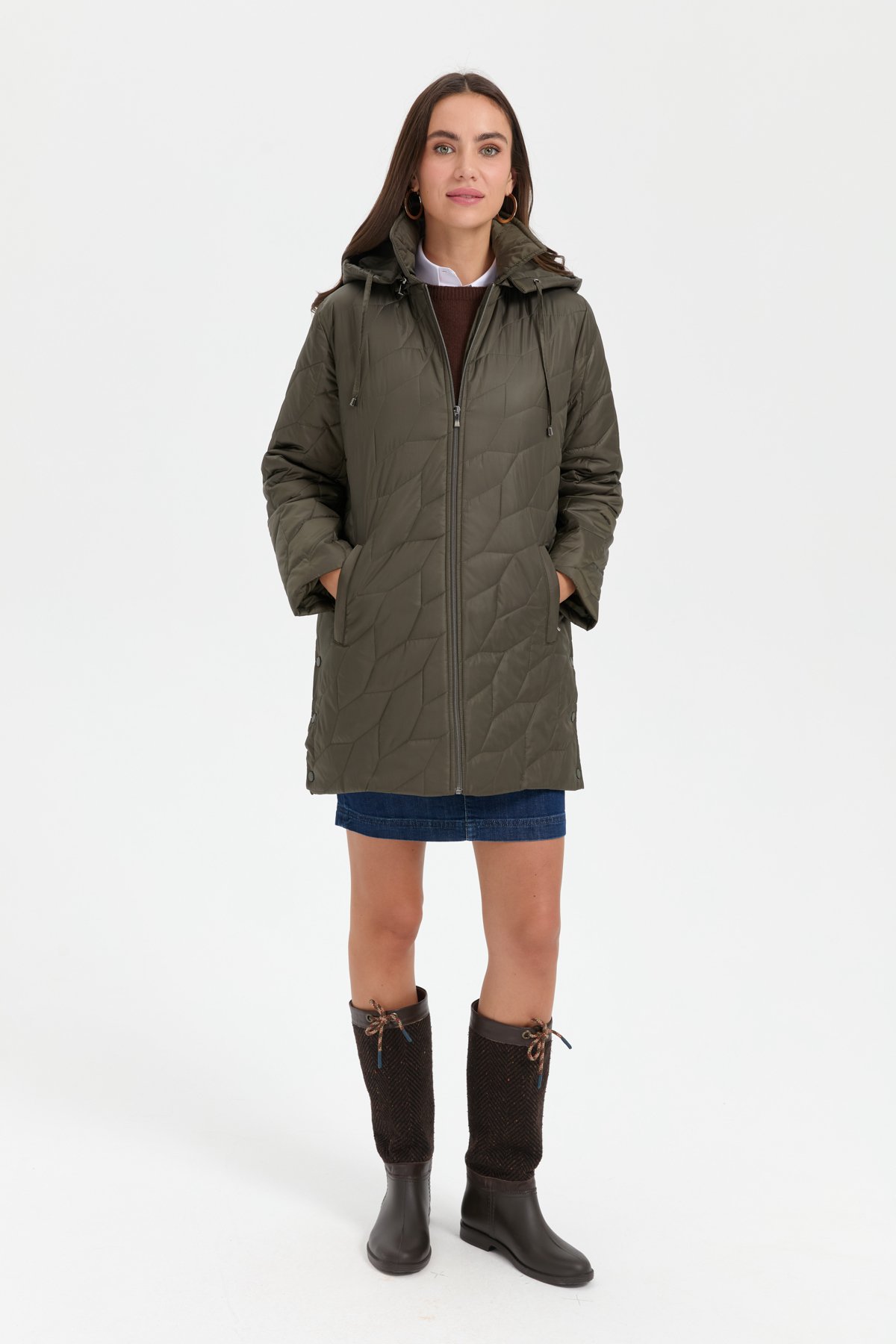 24419Kadın Polo Yaka Yanları Çıtçıtlı Yaprak Desenli Araboy Kapitone Kaban Yeşil