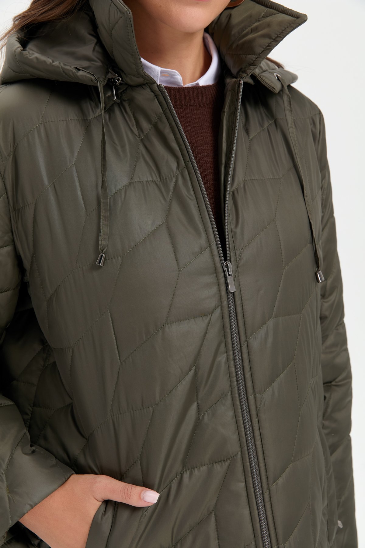 24419Kadın Polo Yaka Yanları Çıtçıtlı Yaprak Desenli Araboy Kapitone Kaban Yeşil