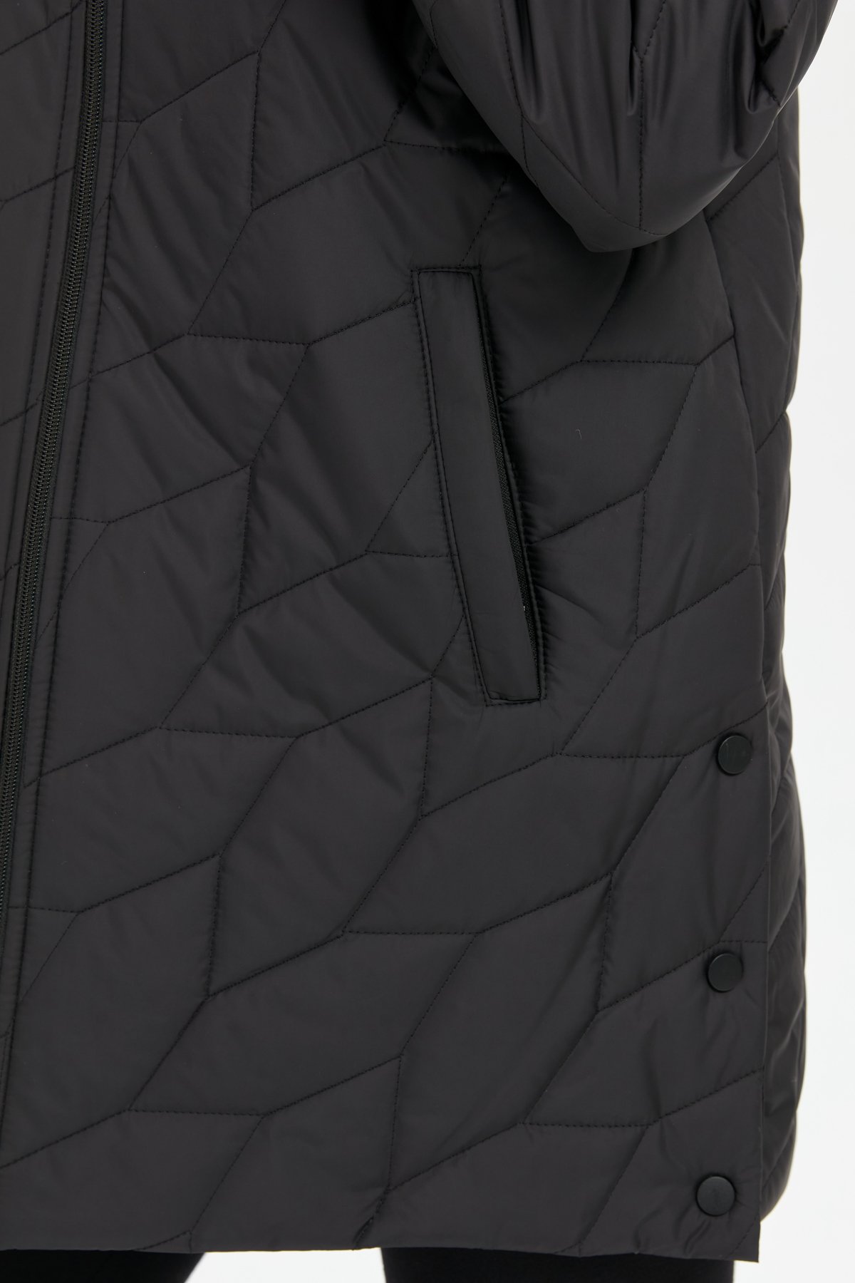 24419Kadın Polo Yaka Yanları Çıtçıtlı Yaprak Desenli Araboy Kapitone Kaban Siyah