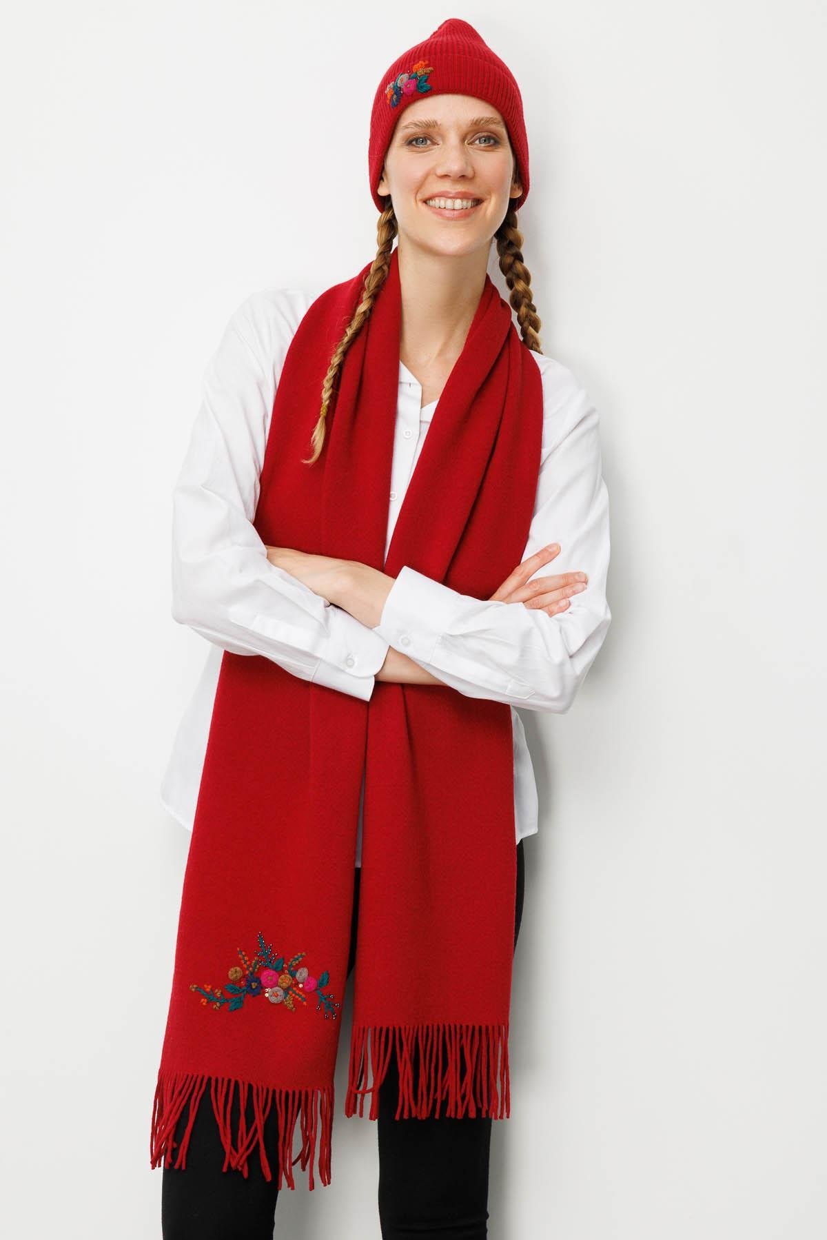 25070Kadın Rokoko Nakış İşlemeli Yün Bere K.Kırmızı