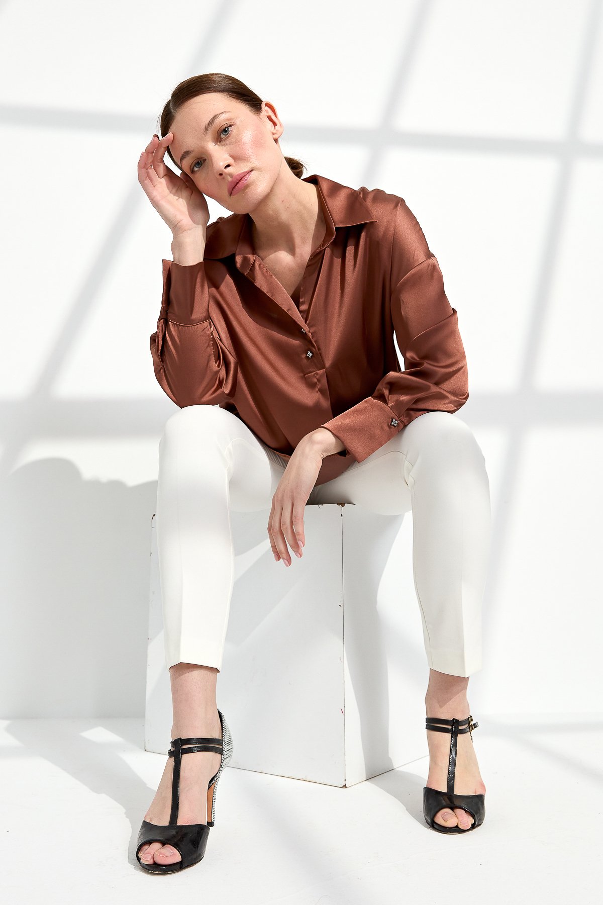 23710Kadın Saten Patlı Bluz Bakır