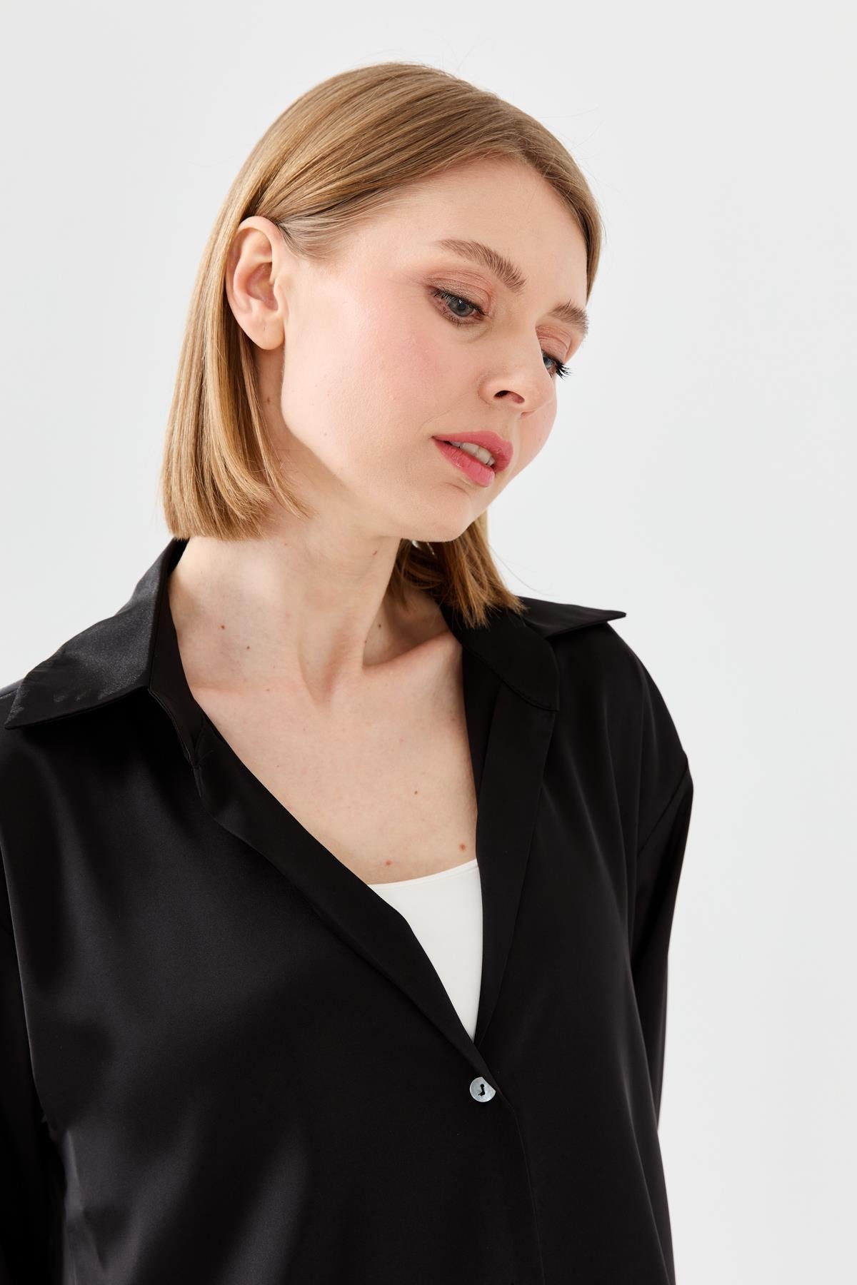 23711Kadın Saten Patlı Gömlek Siyah