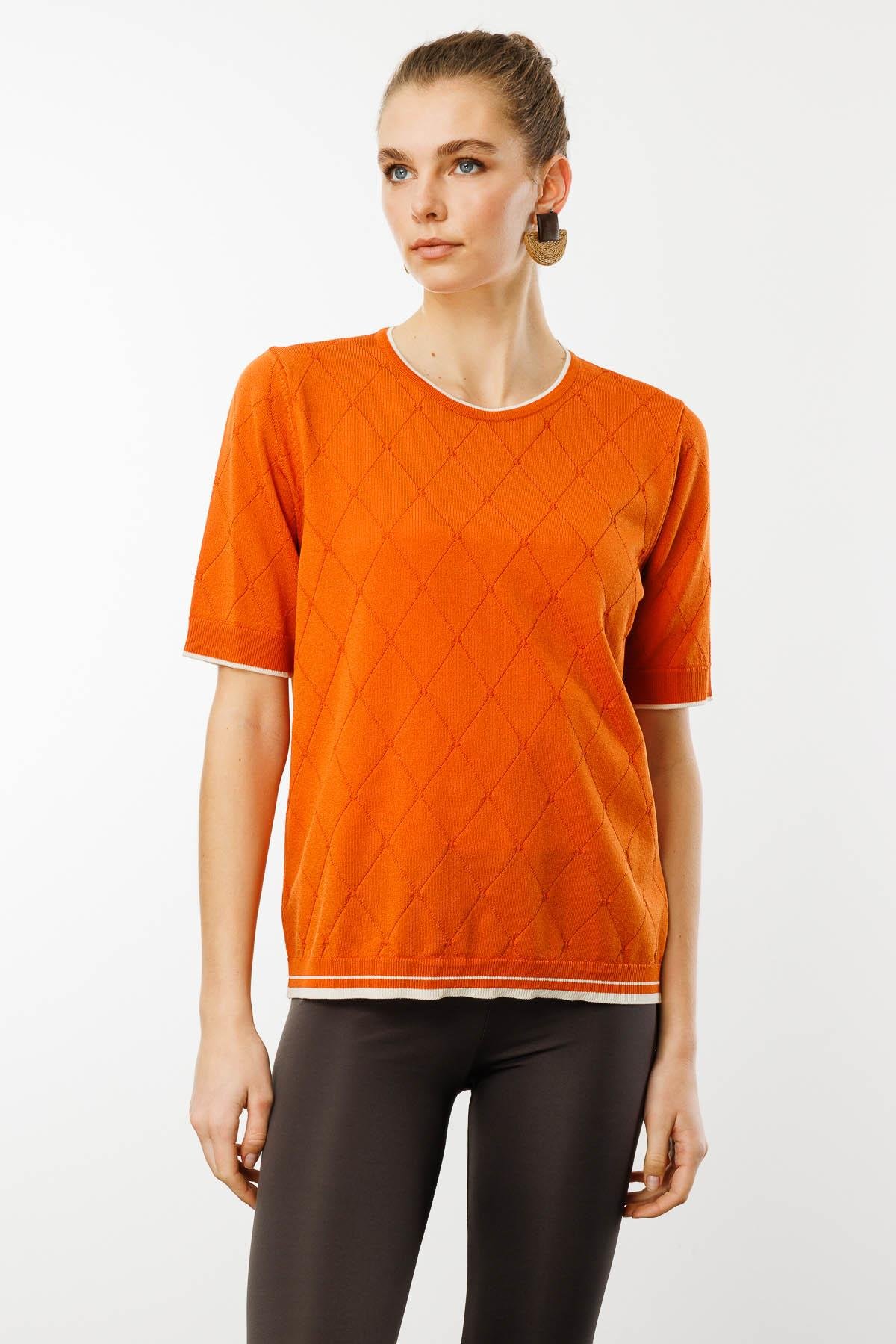 25356Kadın Sıfır Yaka Baklava Desenli T-shirt Oranj