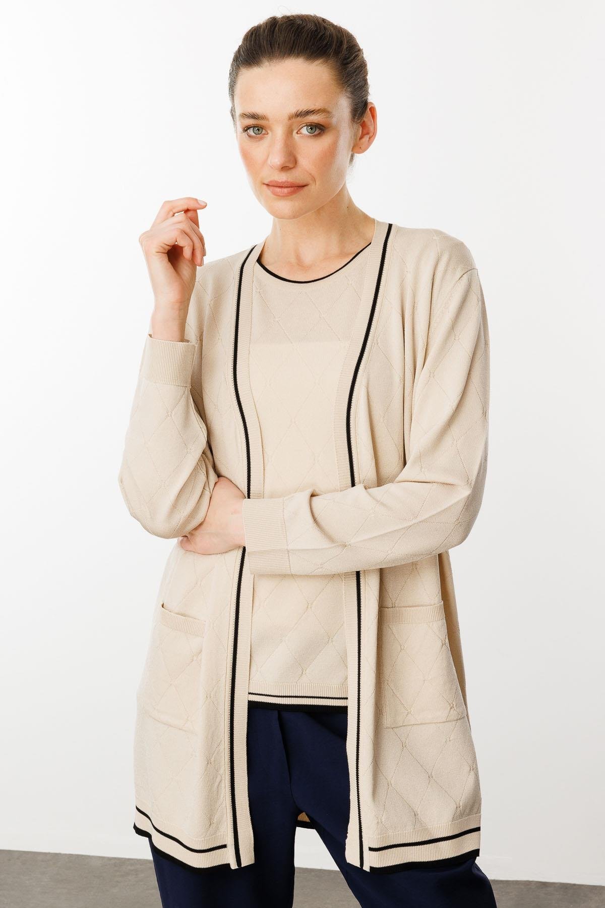 25357Kadın Sıfır Yaka Baklava Desenli Yazlık Hırka Bej