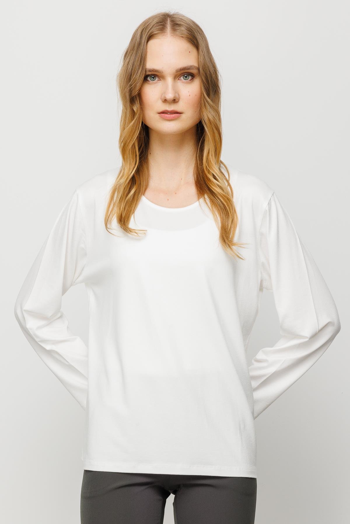 23787Kadın Sıfır Yaka Basic Penye Bluz Kemik