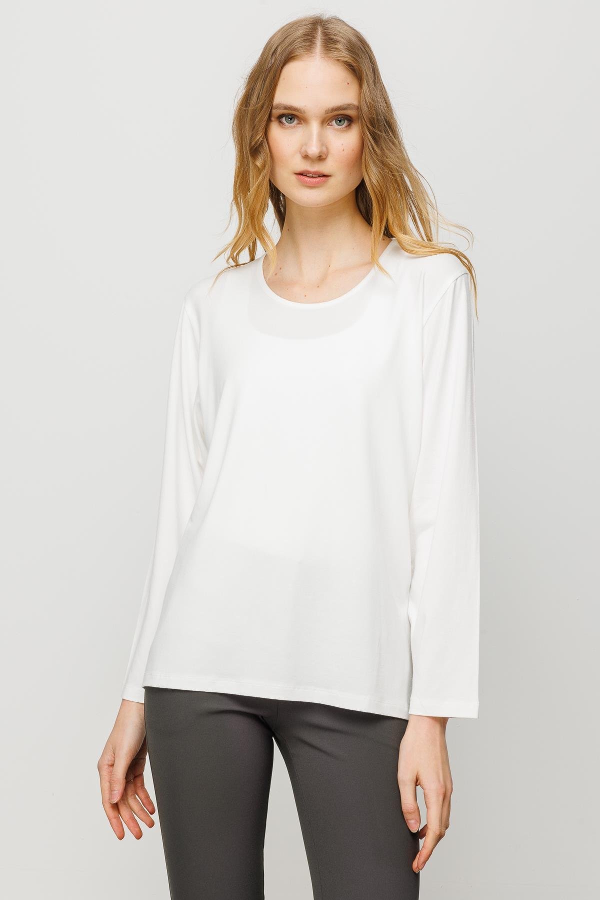 23787Kadın Sıfır Yaka Basic Penye Bluz Kemik