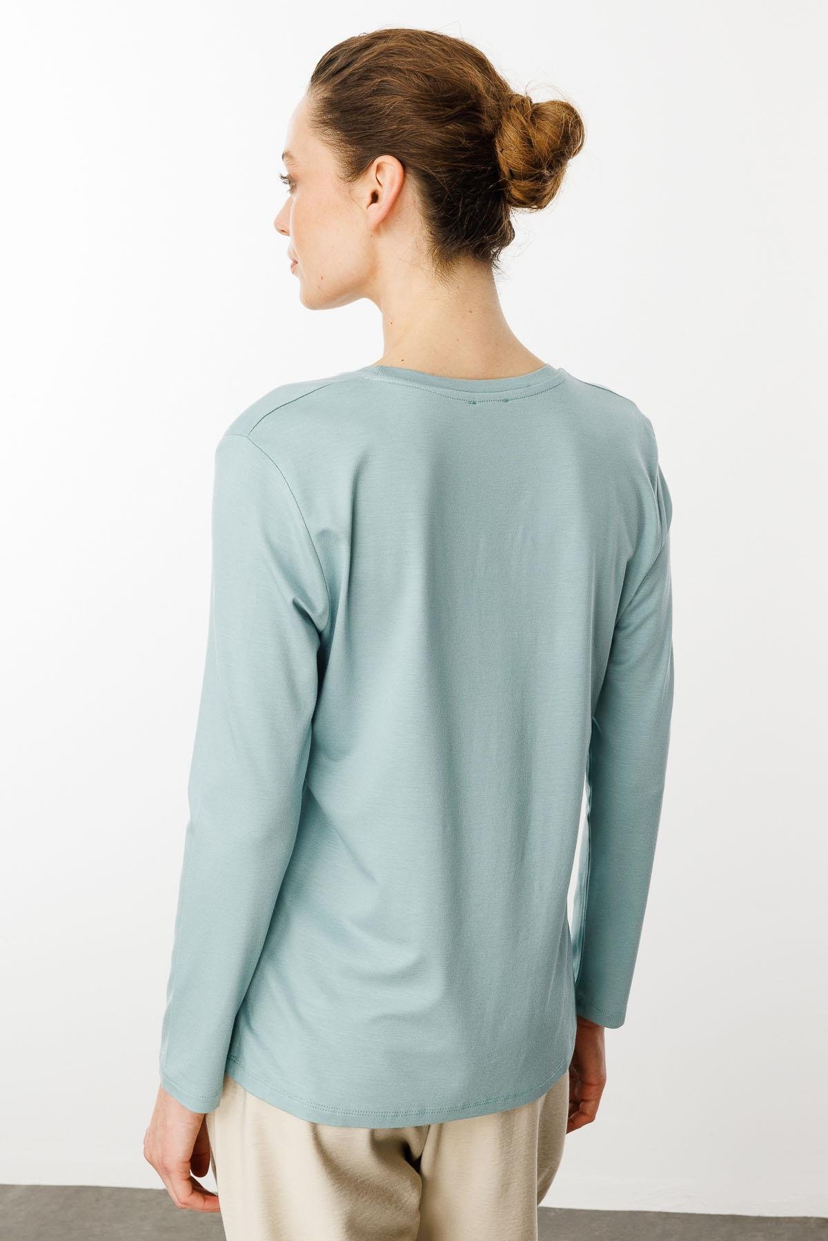 23787Kadın Sıfır Yaka Basic Penye Bluz Mint