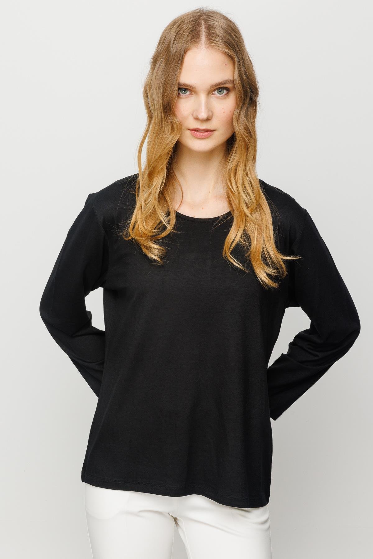 23787Kadın Sıfır Yaka Basic Penye Bluz Siyah