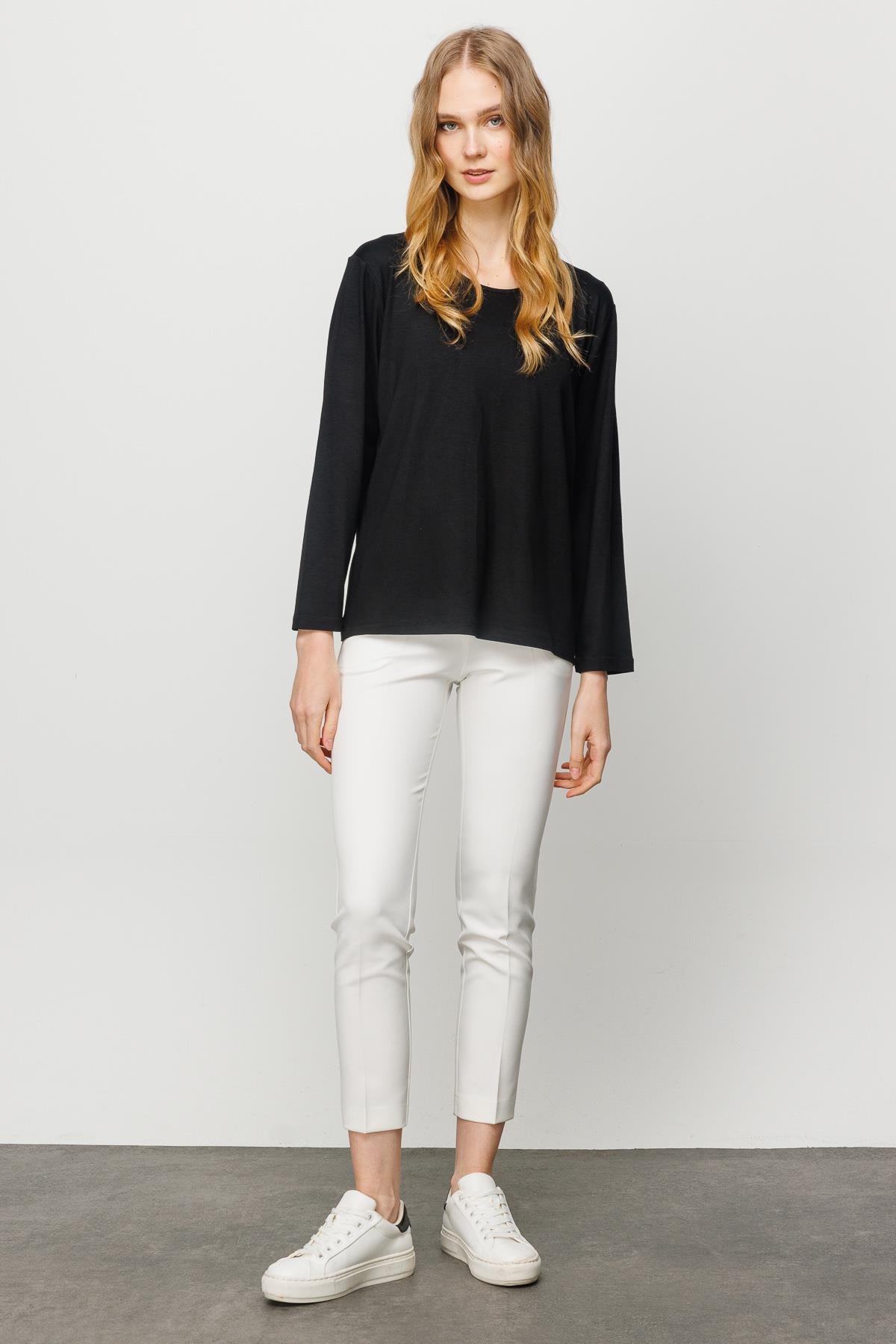23787Kadın Sıfır Yaka Basic Penye Bluz Siyah