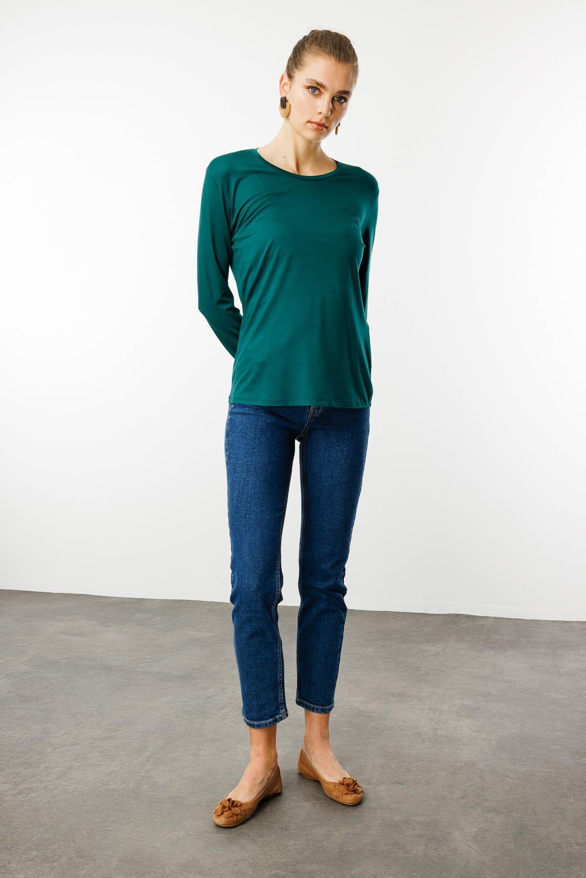 23787Женская базовая хлопковая блуза с круглым вырезом зеленая