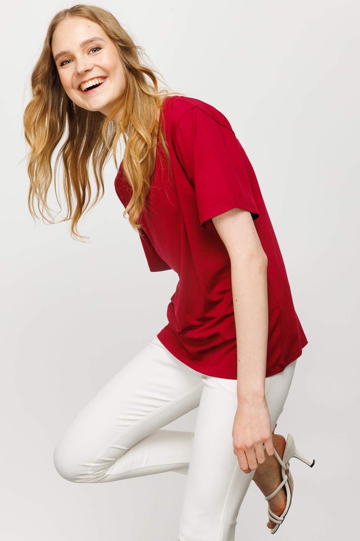 23786Kadın Sıfır Yaka Basic Penye T-shirt Bordo
