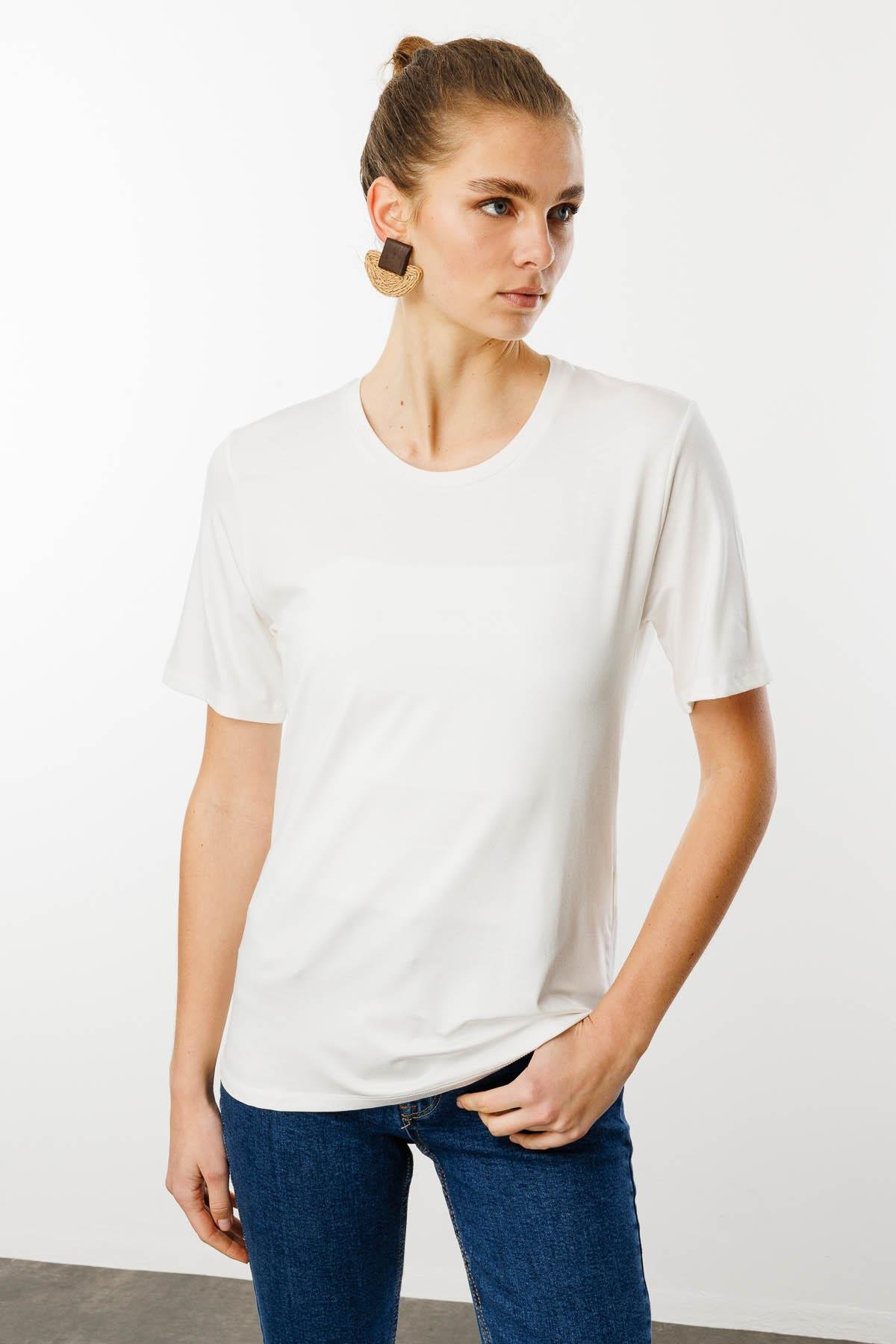 23786Kadın Sıfır Yaka Basic Penye T-shirt Ekru