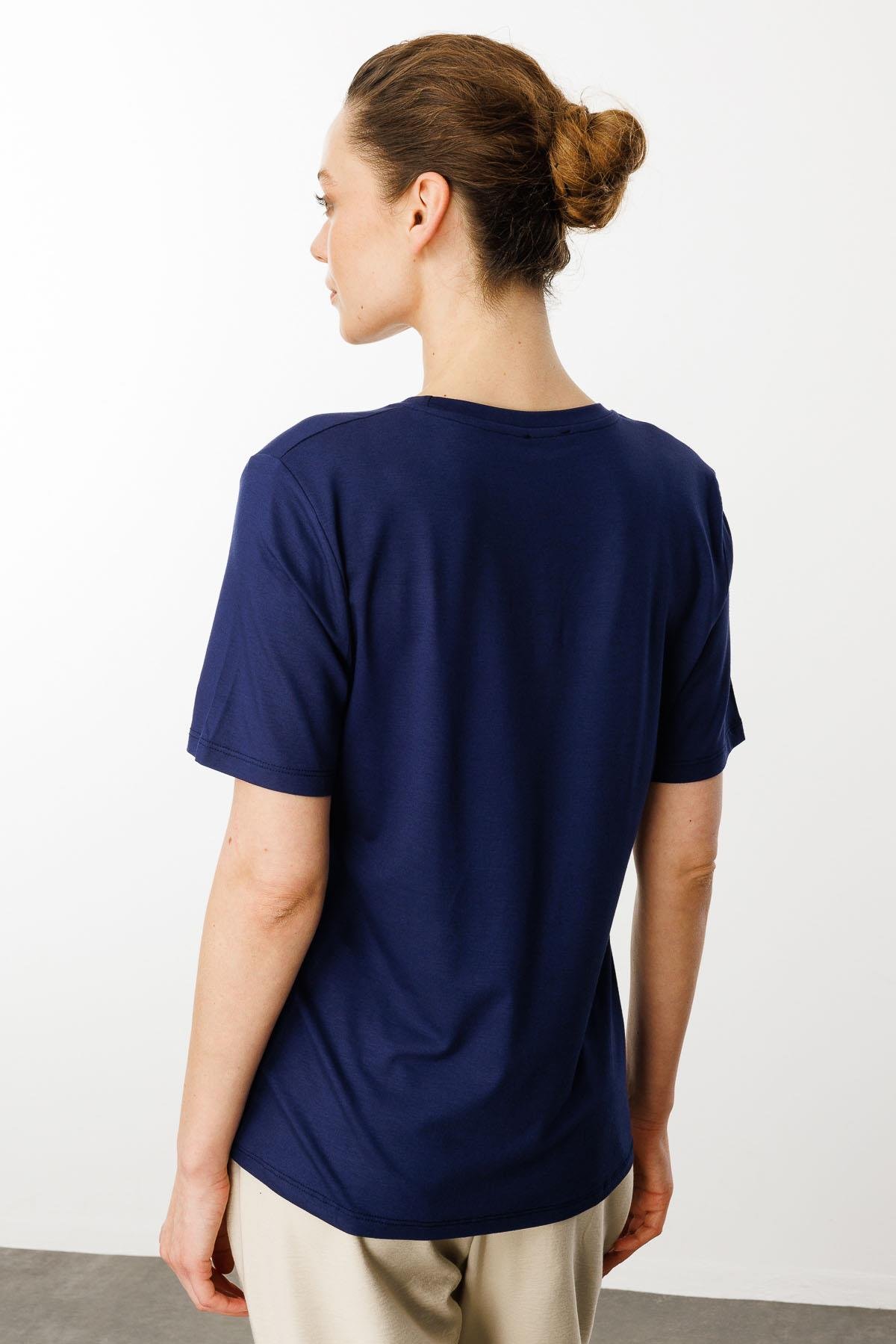 23786Women's Crew Neck Basic Combed T-shirt Navy Blue