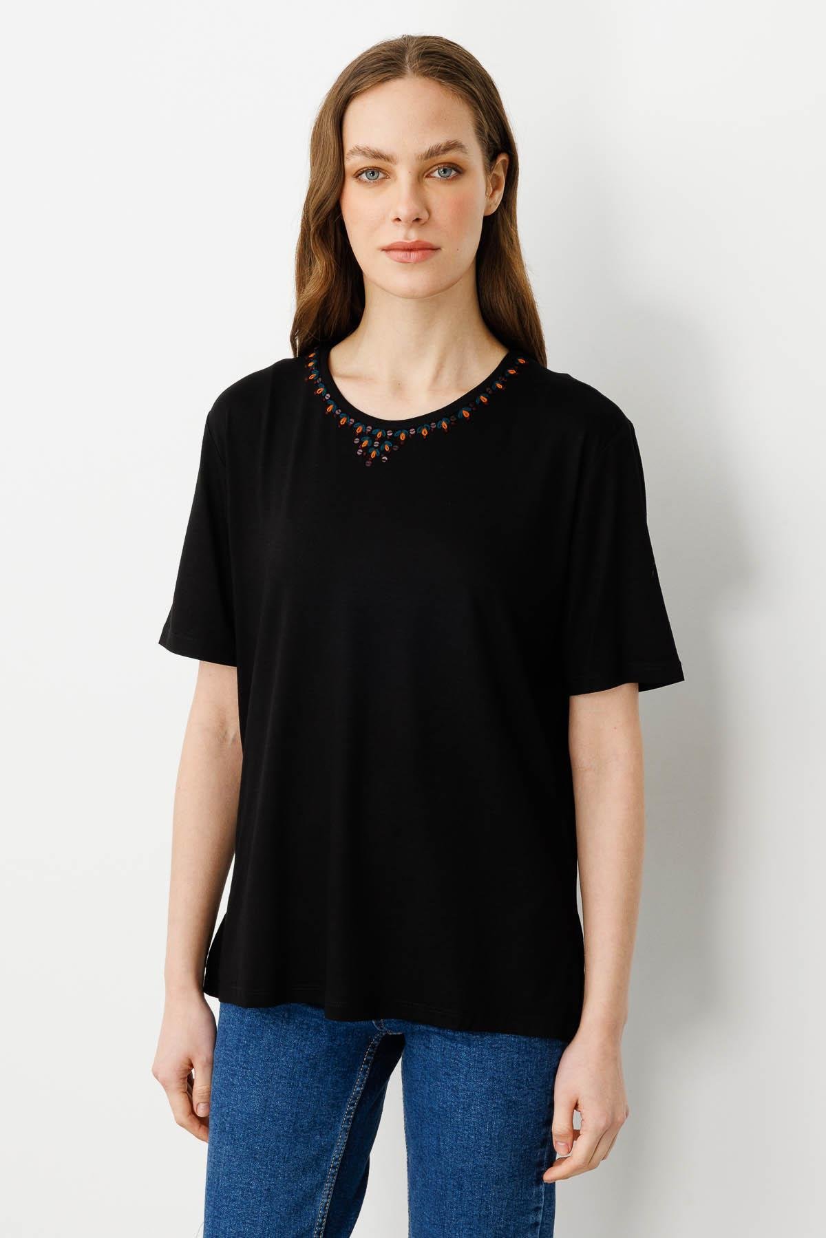 20780Kadın Sıfır Yaka Basic Penye T-shirt Siyah