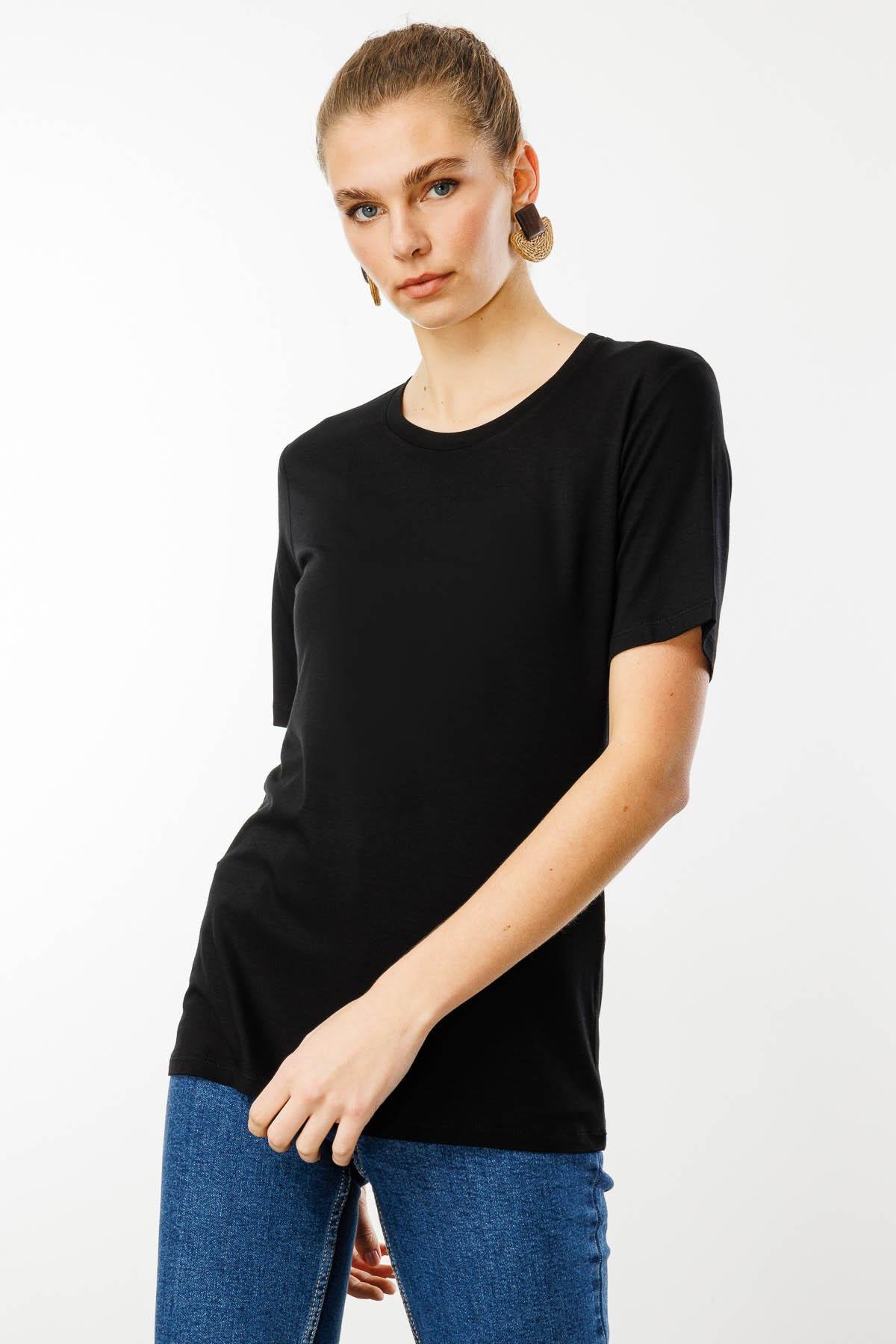 23786Women's Crew Neck Basic Combed T-shirt Black