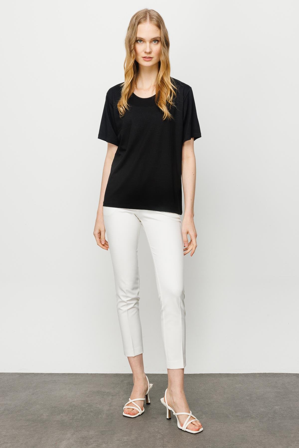 23786Kadın Sıfır Yaka Basic Penye T-shirt Siyah