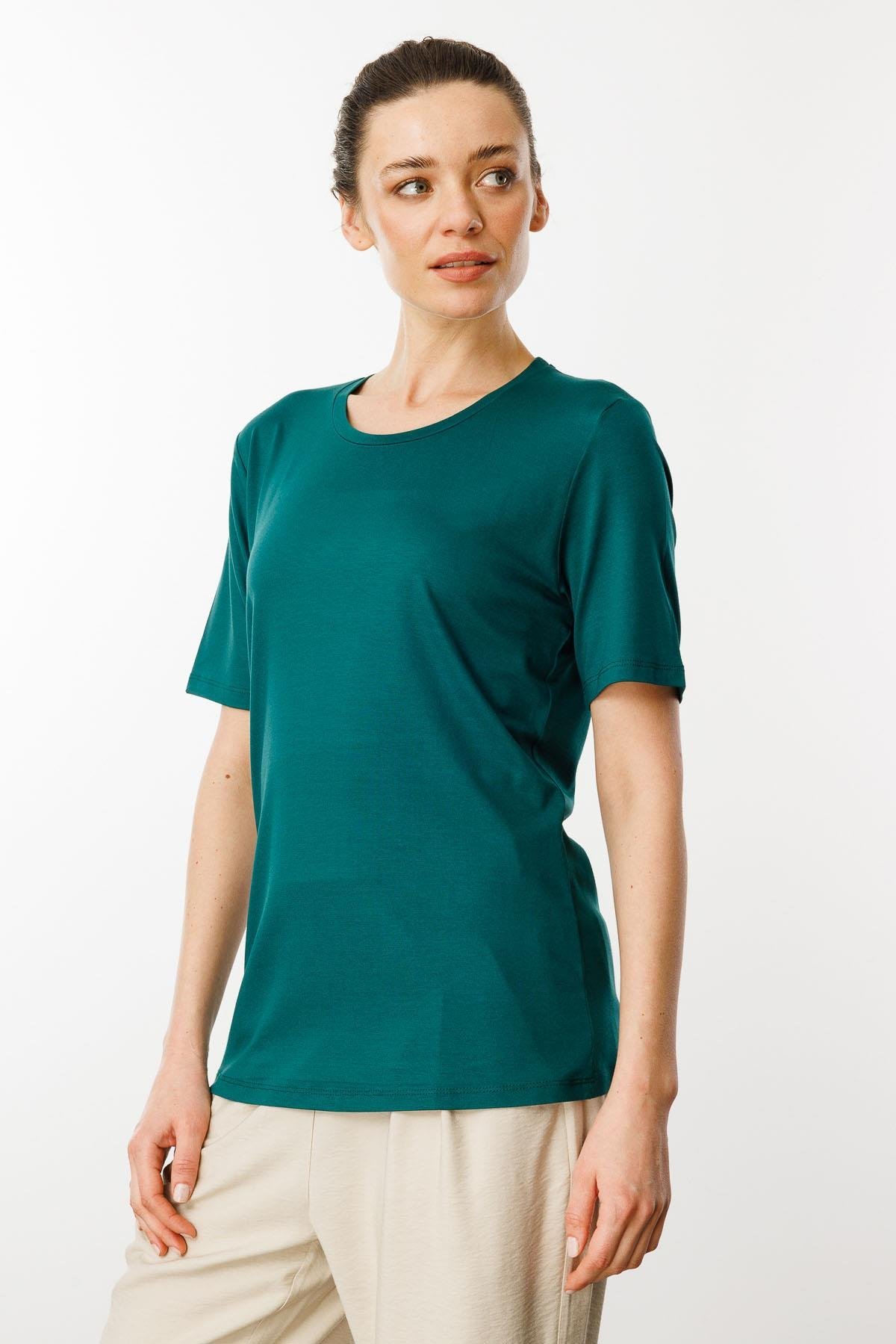 23786Women's Crew Neck Basic Combed T-shirt Green