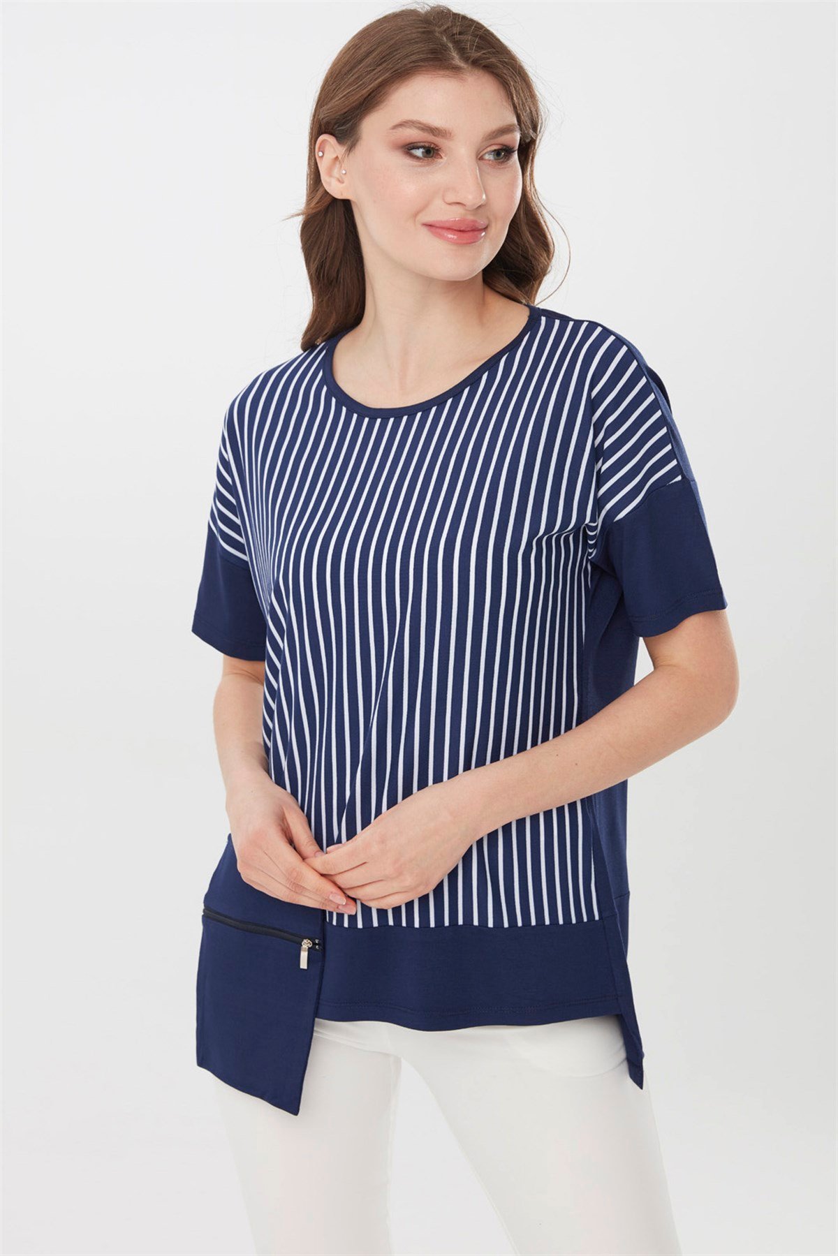 21772Kadın Sıfır Yaka Boyuna Çzigili Cepli Penye T-Shirt Lacivert