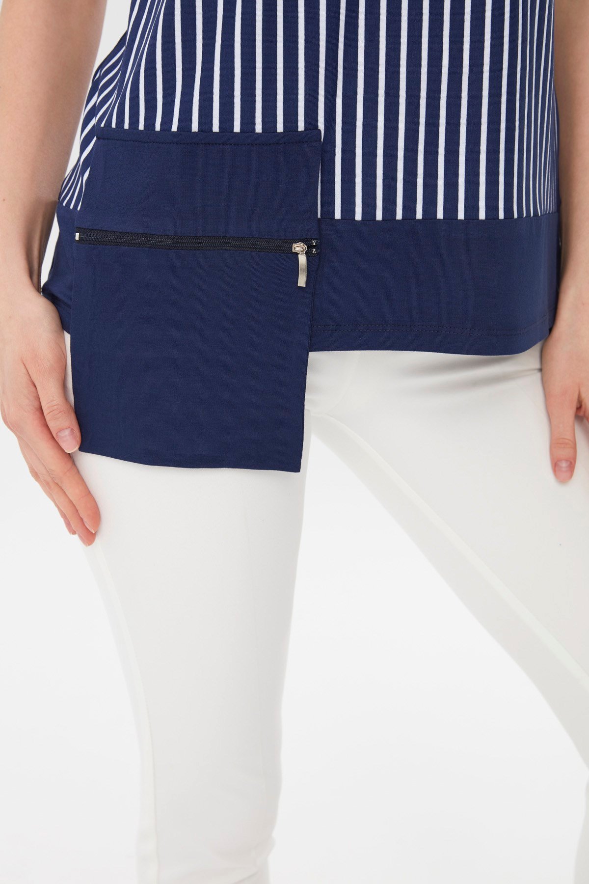 21772Kadın Sıfır Yaka Boyuna Çzigili Cepli Penye T-Shirt Lacivert