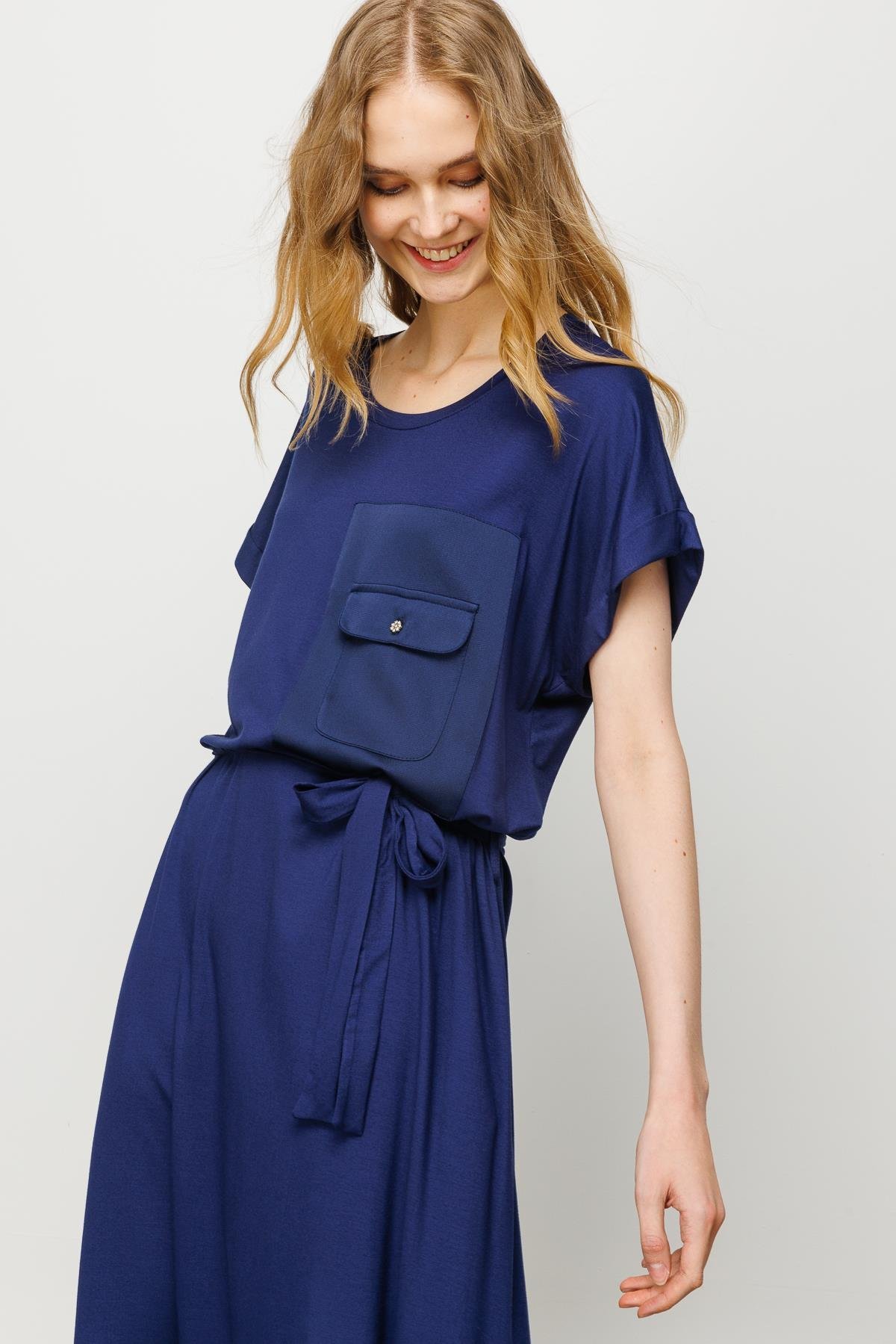 23708Kadın Sıfır Yaka Cebi Saten Penye T-shirt Lacivert