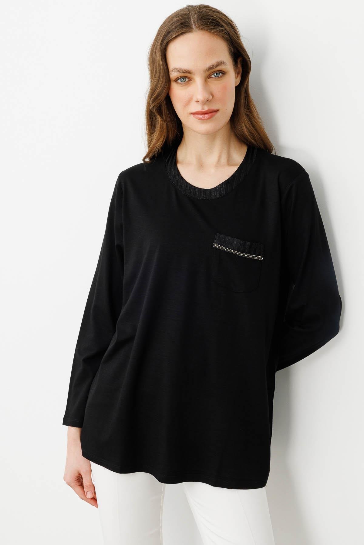 25762Kadın Sıfır Yaka Cebi ve Yakası Simli Çizgili Penye Bluz Siyah