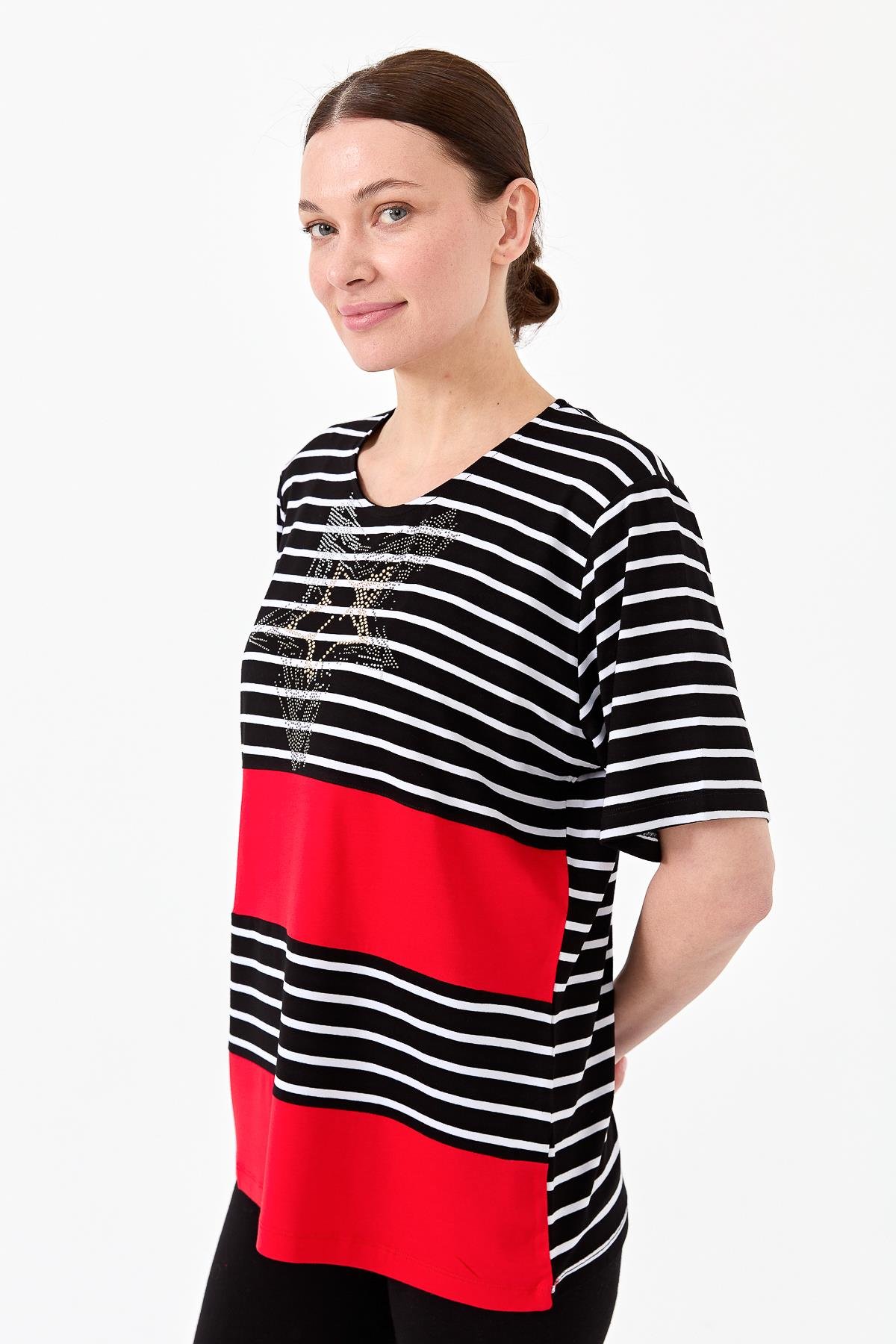 22769Kadın Sıfır Yaka Çizgi Önü Taşlı Penye T-shirt Siyah
