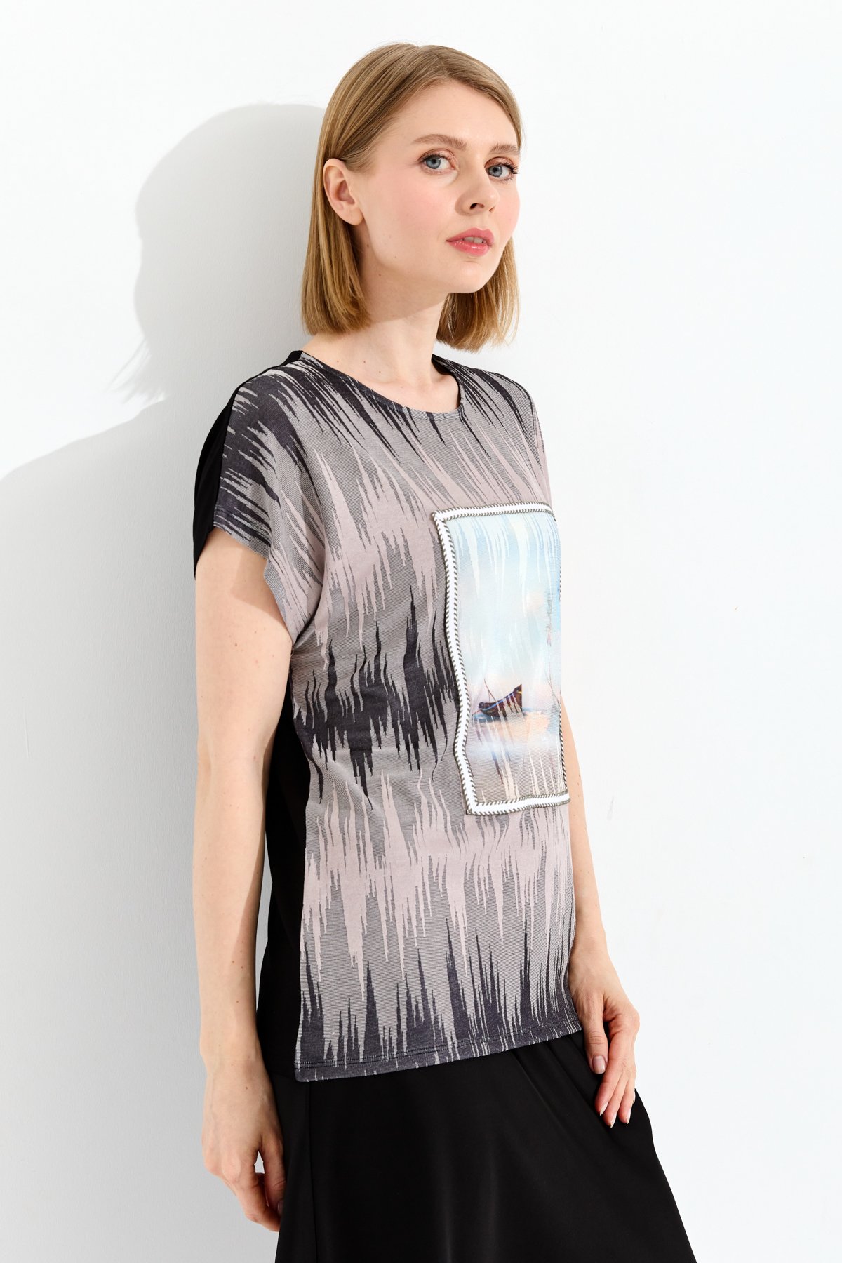 23761Kadın Sıfır Yaka Desenli Penye T-shirt Siyah