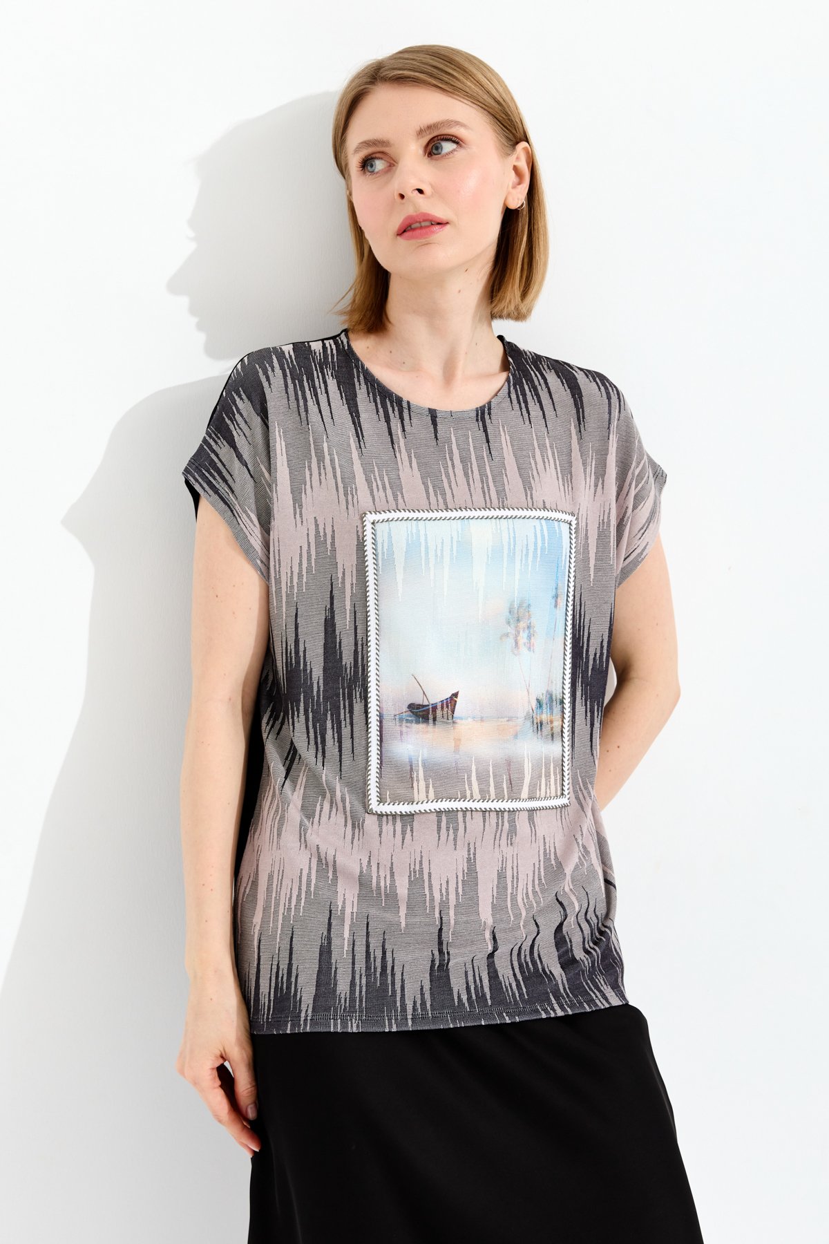 23761Kadın Sıfır Yaka Desenli Penye T-shirt Siyah