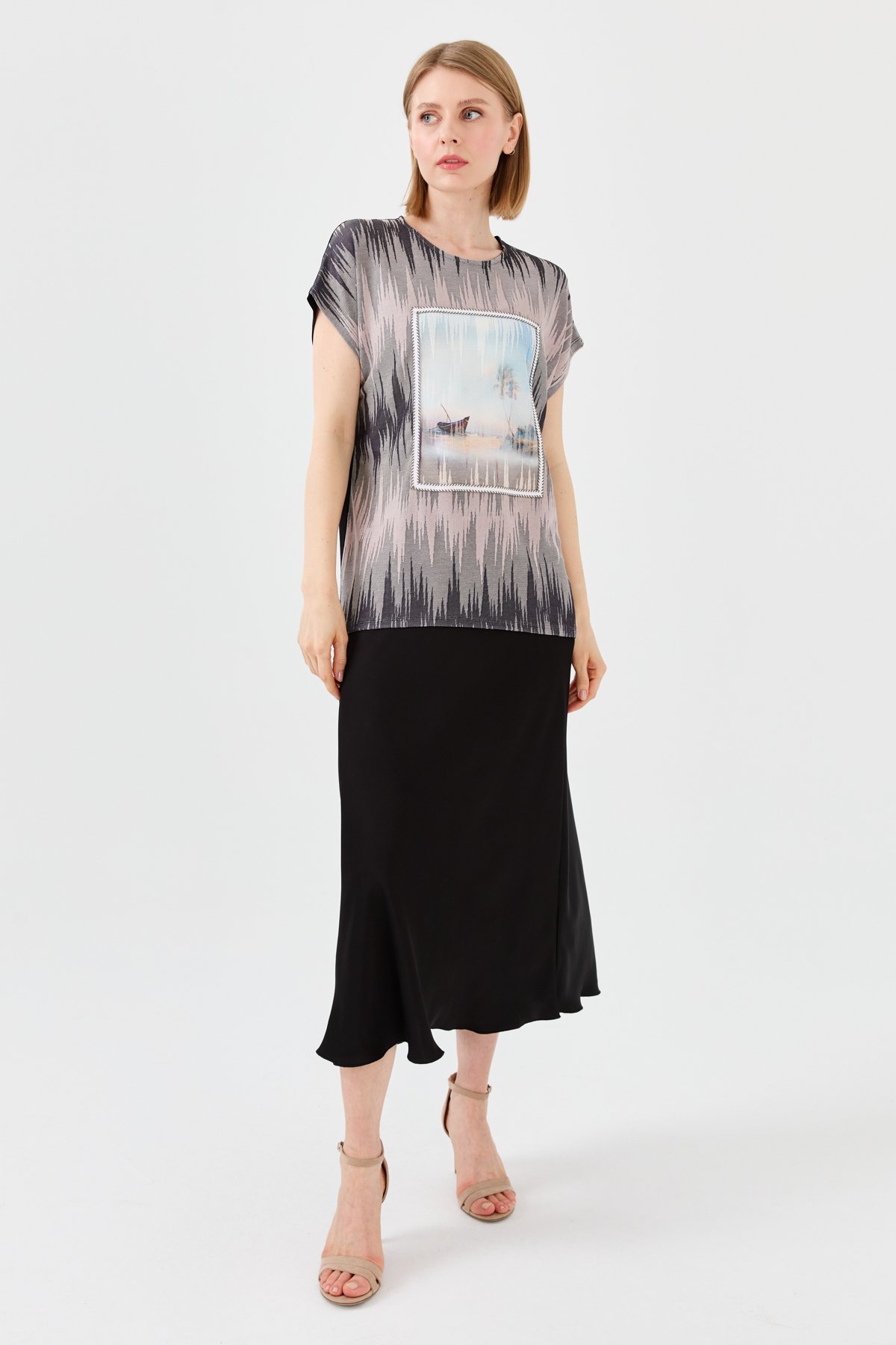 23761Kadın Sıfır Yaka Desenli Penye T-shirt Siyah