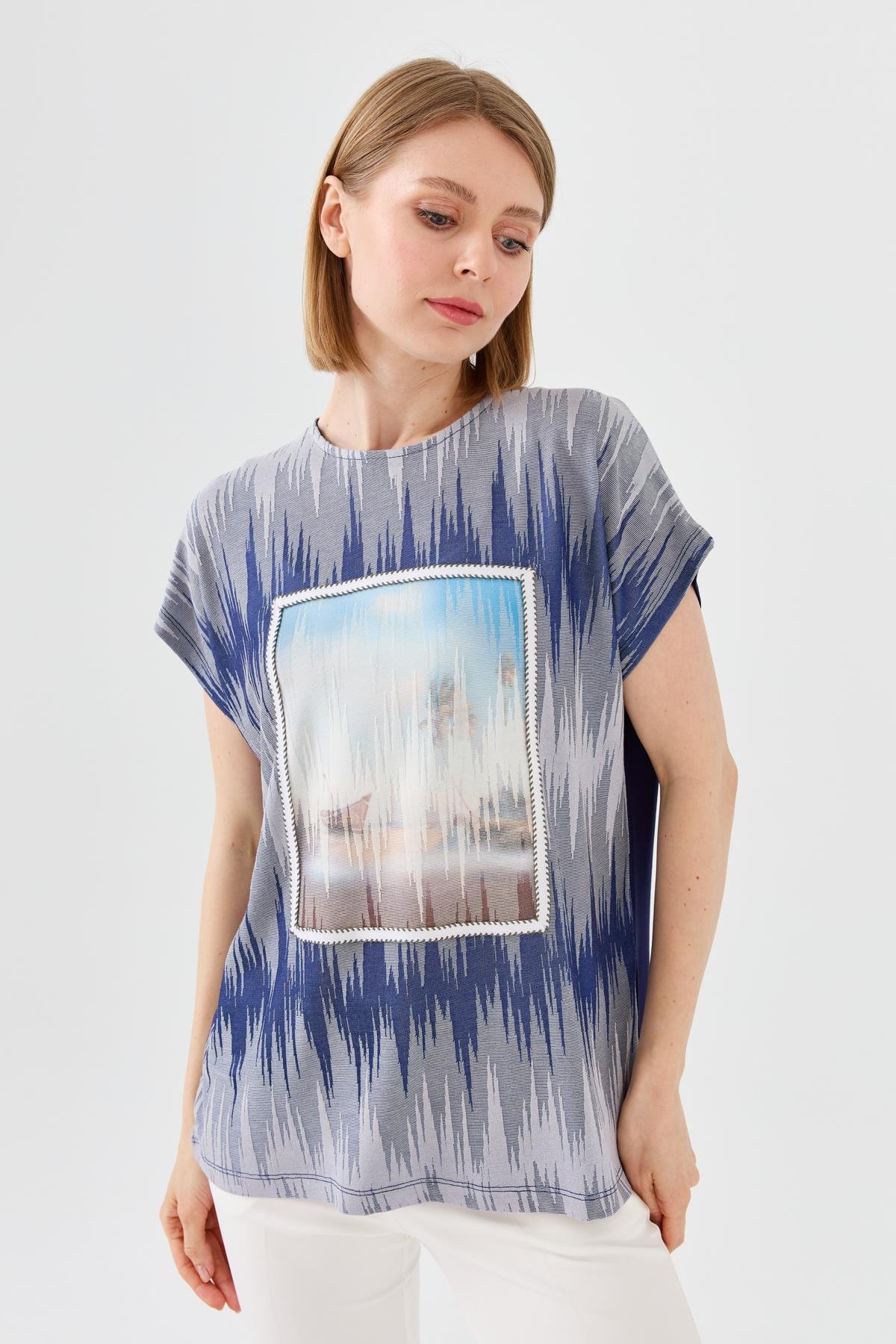 23761Kadın Sıfır Yaka Desenli Penye T-shirt Lacivert